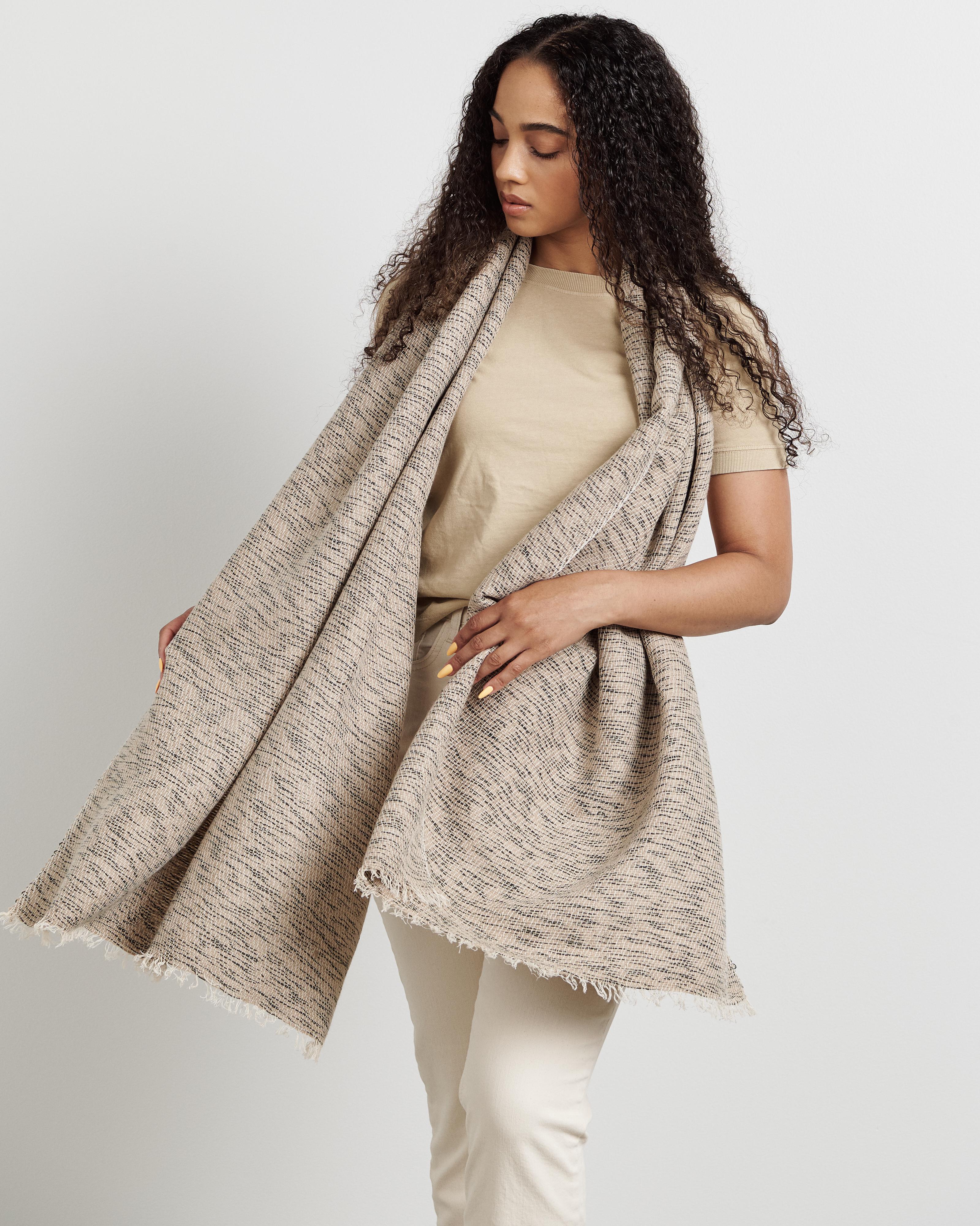 Bufanda De Cachemira Merino Suave Tejida A Mano Noche De Bosque En Crema Neutro en venta 9