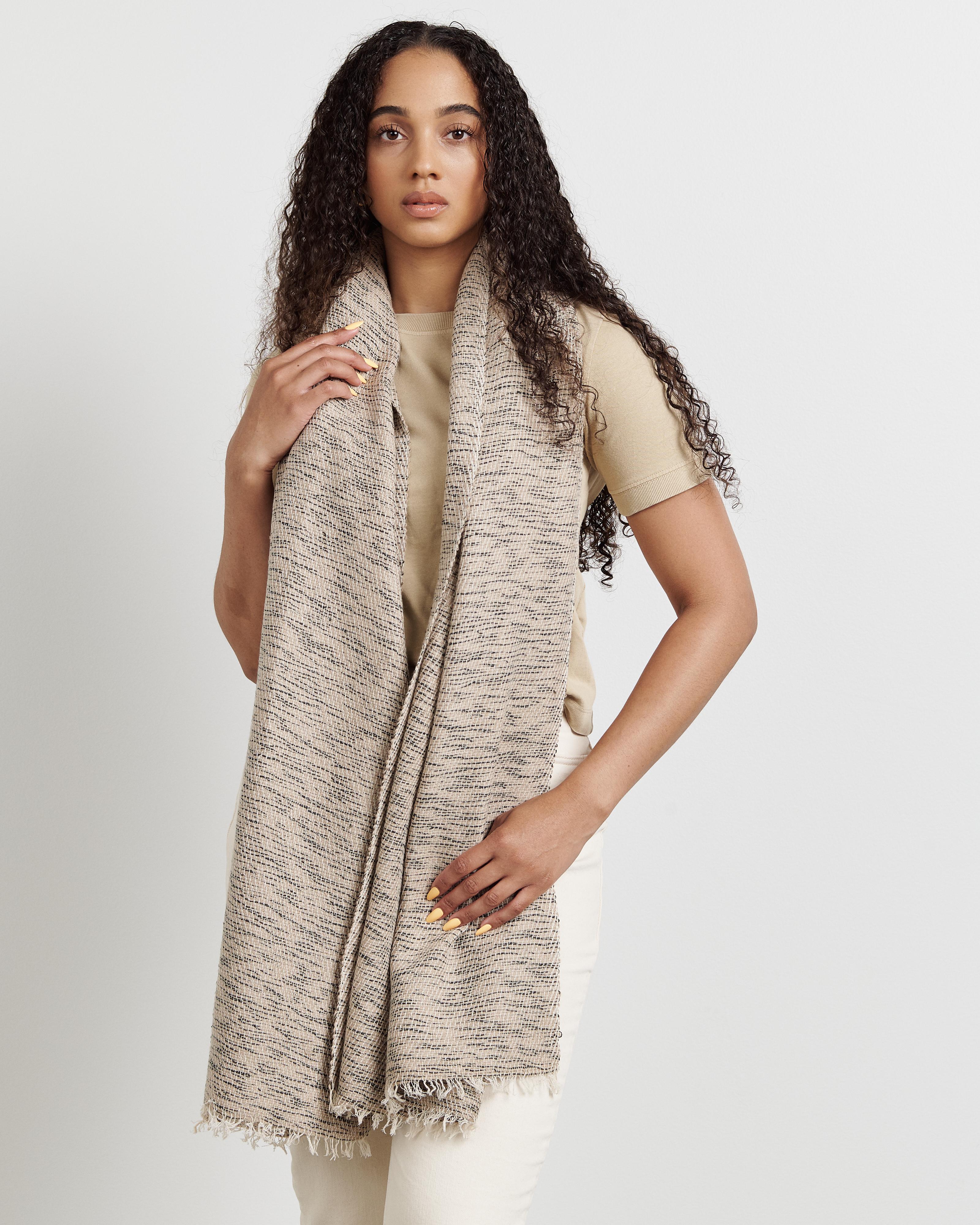 Bufanda De Cachemira Merino Suave Tejida A Mano Noche De Bosque En Crema Neutro en venta 10