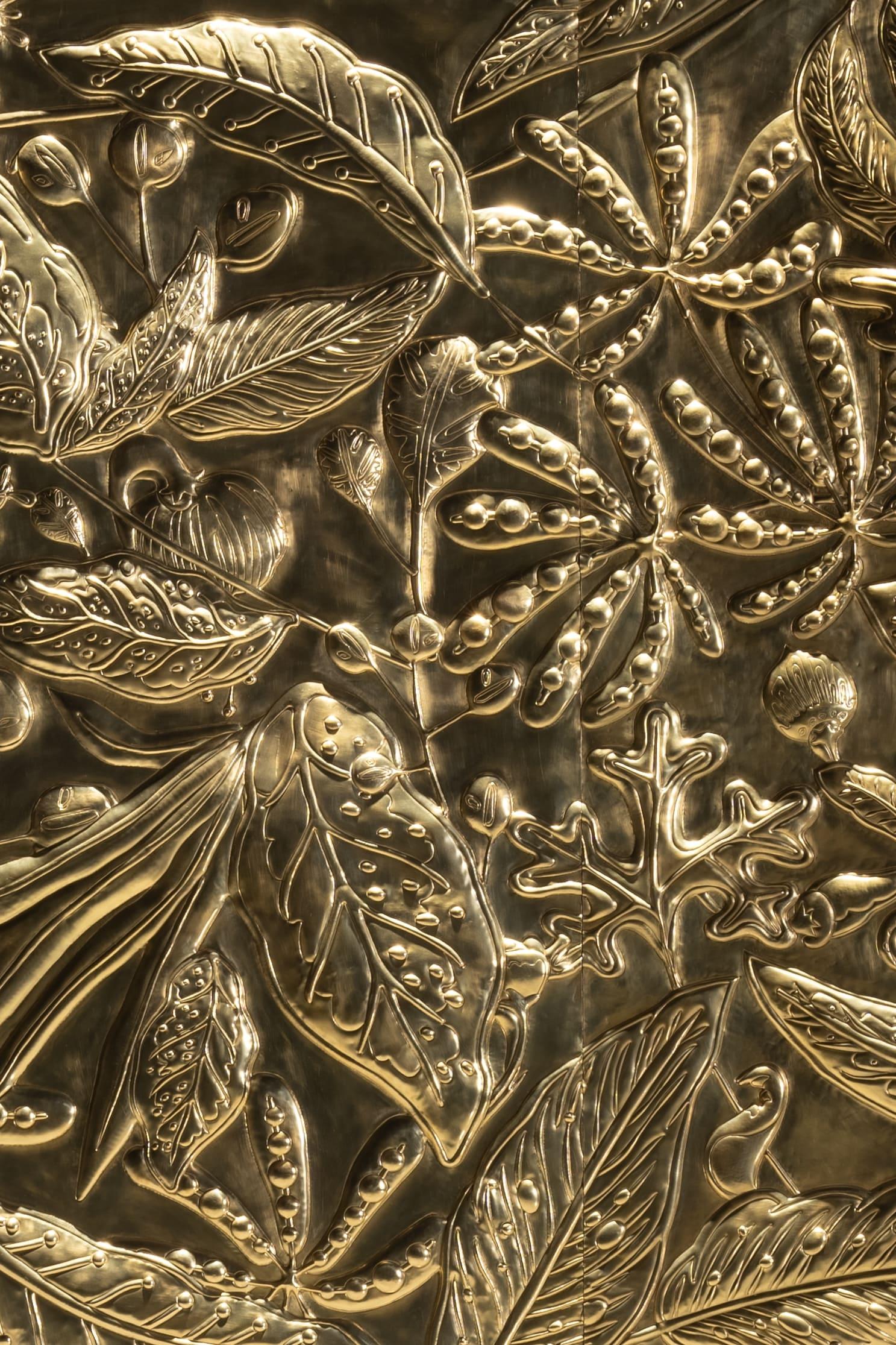 Forest Repousse-Tafel von Marcantonio (Indisch) im Angebot