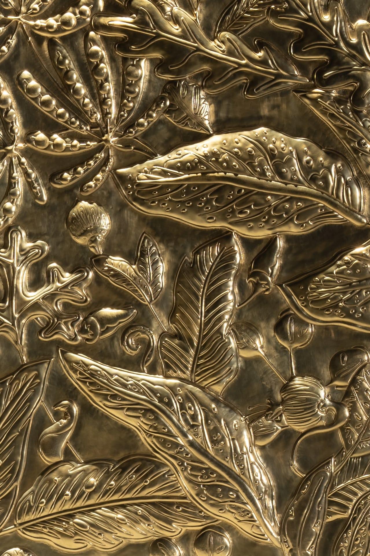 Forest Repousse-Tafel von Marcantonio (Repoussé) im Angebot