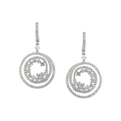 Boucles d'oreilles en goutte fantaisie en or blanc avec diamants blancs, style Forever in