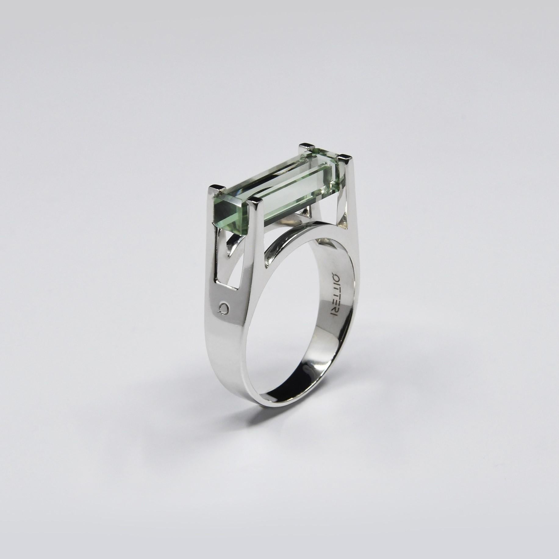 Contemporary Forever Ring with 3.25 Carat Prasiolite on 5.20 gr 18k White Gold For Sale