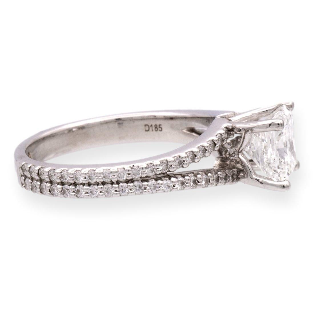 Modern ForeverMark Devotion 18k Princess Cut Diamond Engagement Ring 1.52 Cts.FVVS2 For Sale