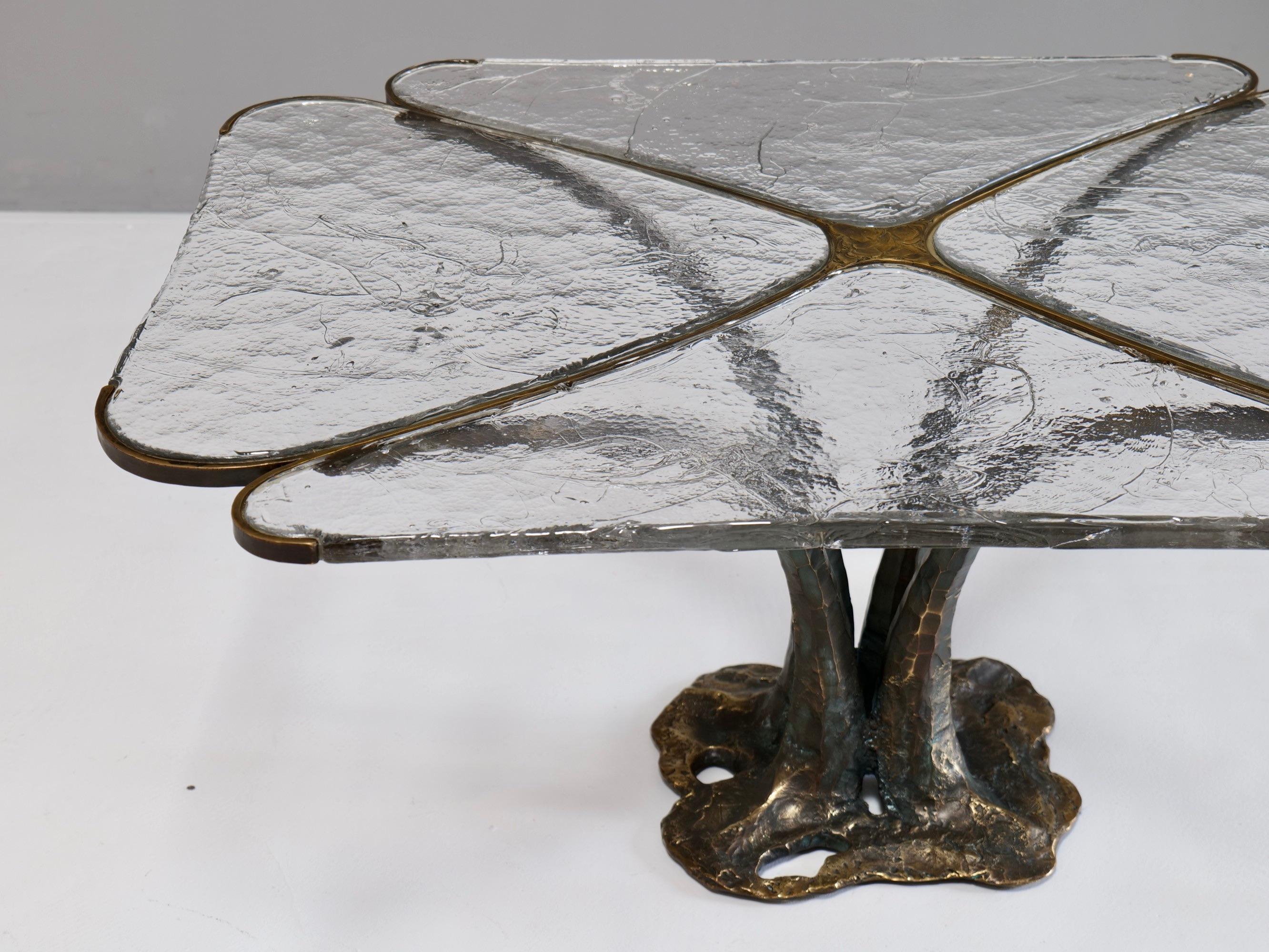 Table en bronze forgé avec découpe  verre en cristal de plomb - par Lothar Klute en vente 5
