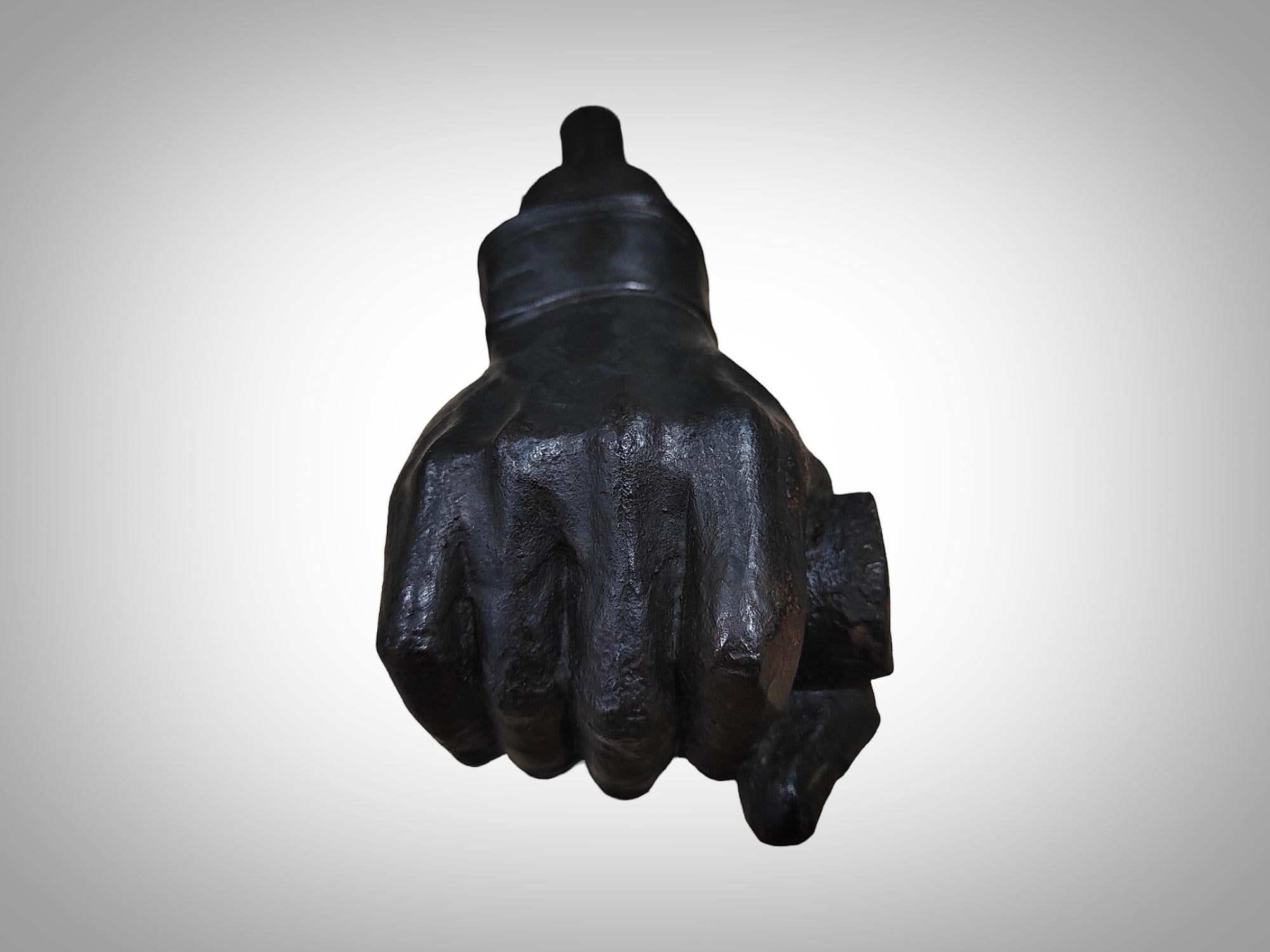 Handskulptur aus geschmiedetem Eisen – elegantes, handgefertigtes, handgefertigtes Stück in der Schmiede von Mas im Zustand „Gut“ im Angebot in Madrid, ES