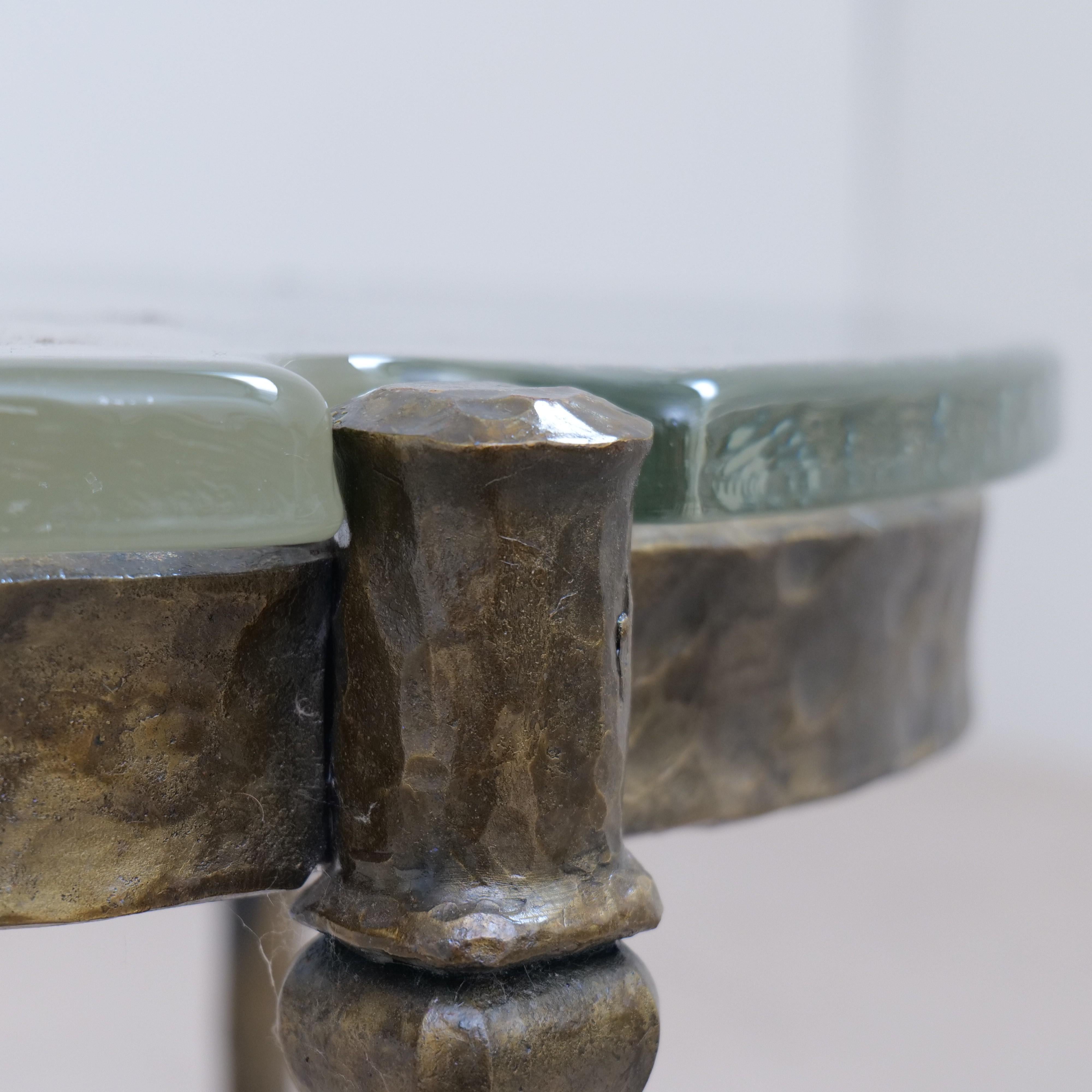 rund geschmiedet  Couchtisch aus Gussglas, Lothar Klute zugeschrieben (Deutsch) im Angebot