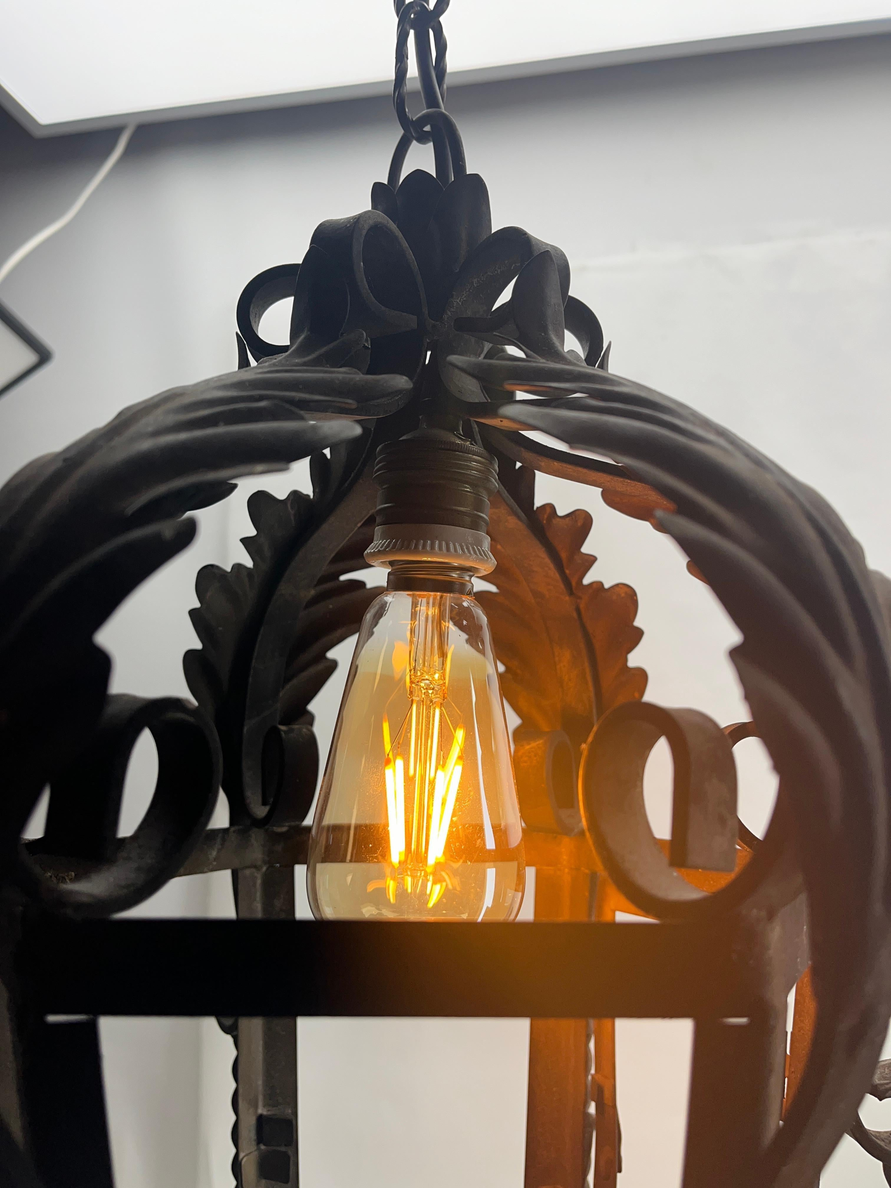 Lampada a sospensione in vetro trasparente con lampadina o con candela in vendita 5