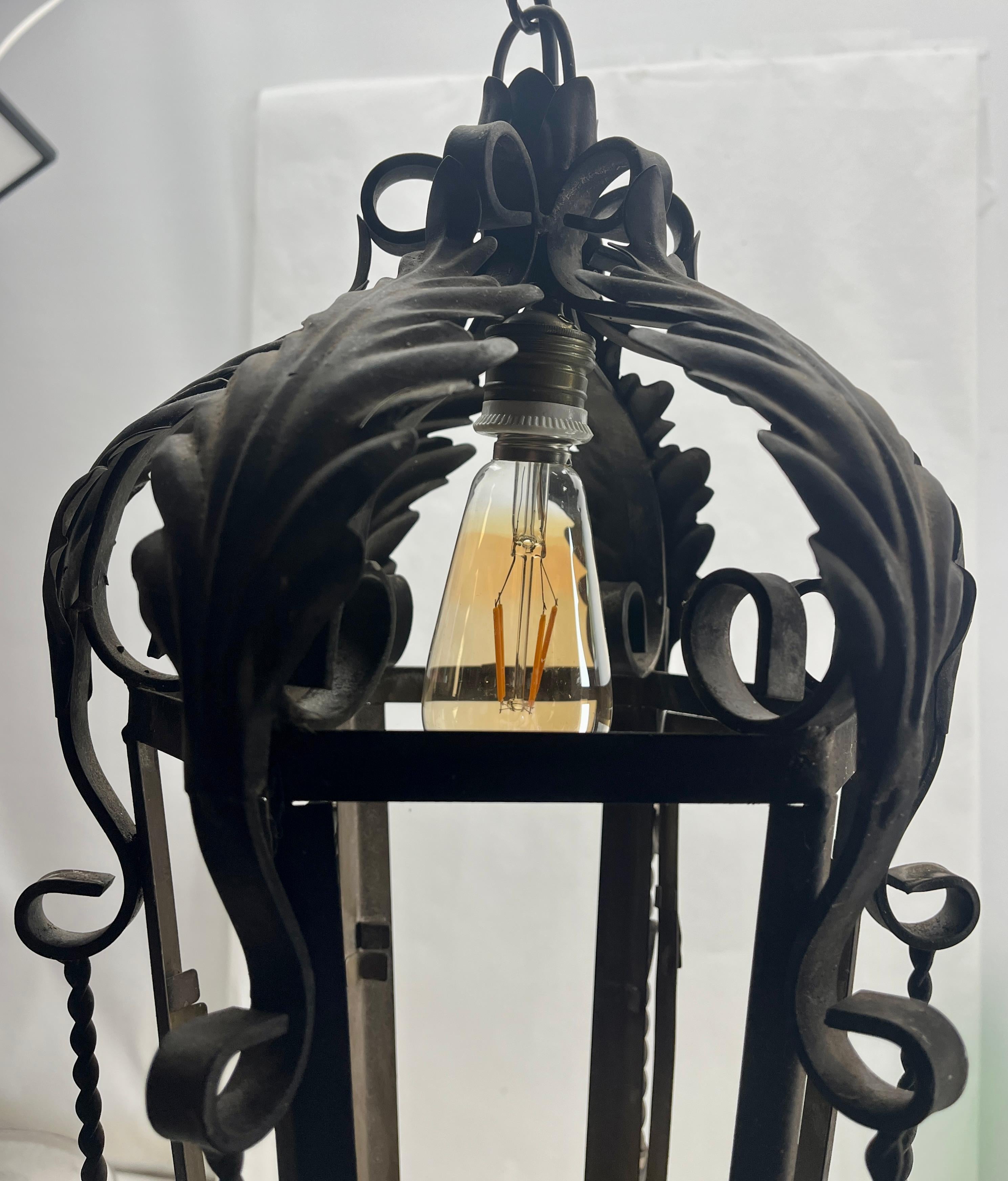 Lampada a sospensione in vetro trasparente con lampadina o con candela in vendita 6