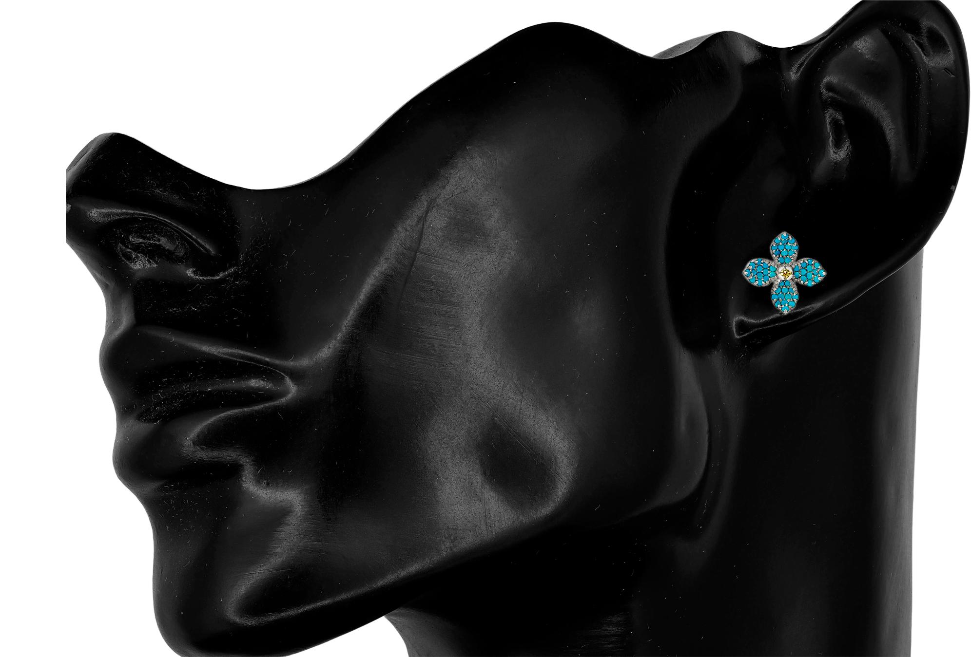 Moderno Orecchini a perno con nodo Forget me knot in oro 14k in vendita