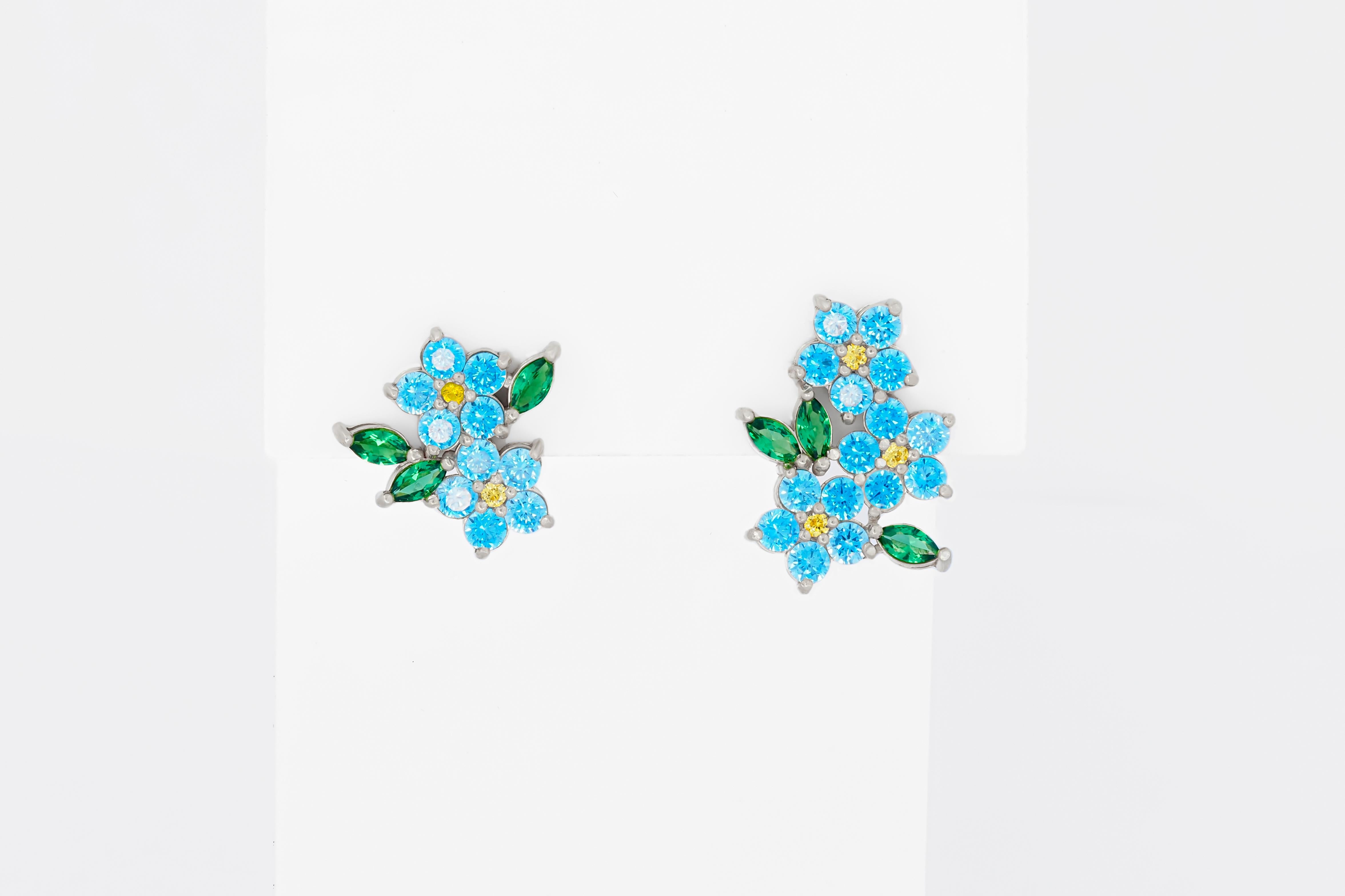 Forget me know flower earrings studs in 14k gold For Sale 1