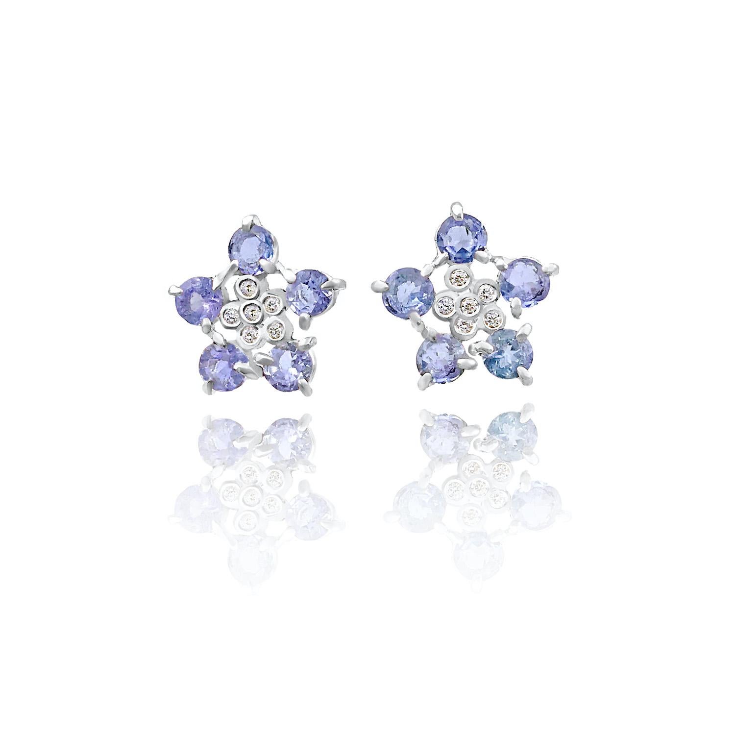 Contemporary Forget-Me-Not Tanzanite and Diamond Flower Studs 18 Karat For Sale