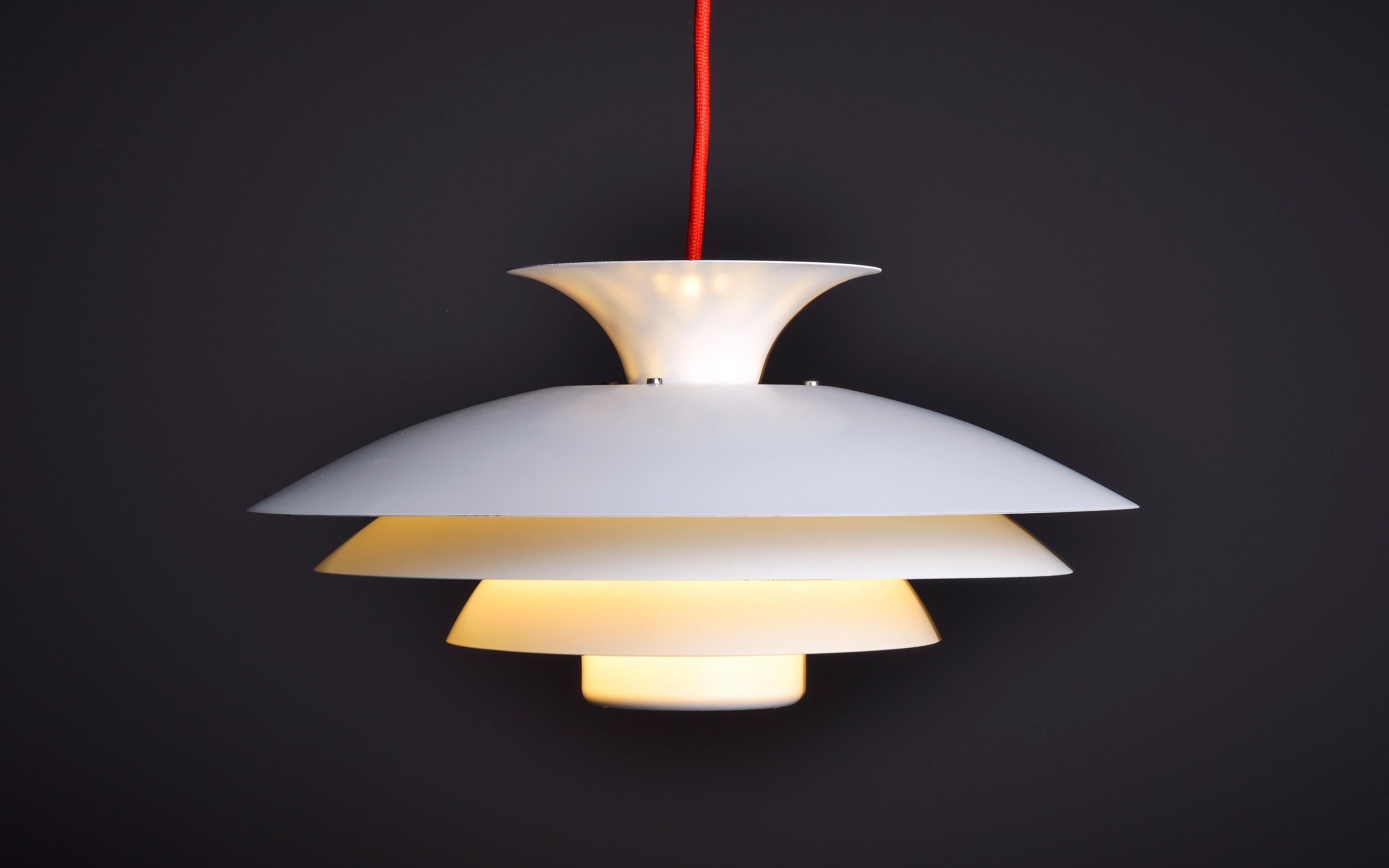 Danish Form Light 1970s Pendant Lamp in white lacquered Aluminum, Denmark For Sale