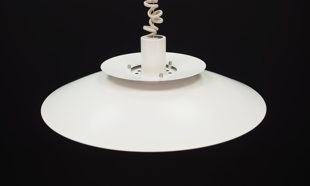 Fantastic lamp from the 1960s-1970s, Danish design - brilliant construction designed in accordance with the principle of a reflective arrangement of five shadows giving an incredible effect. Manufactured by Form-Light. Structure made of metal -