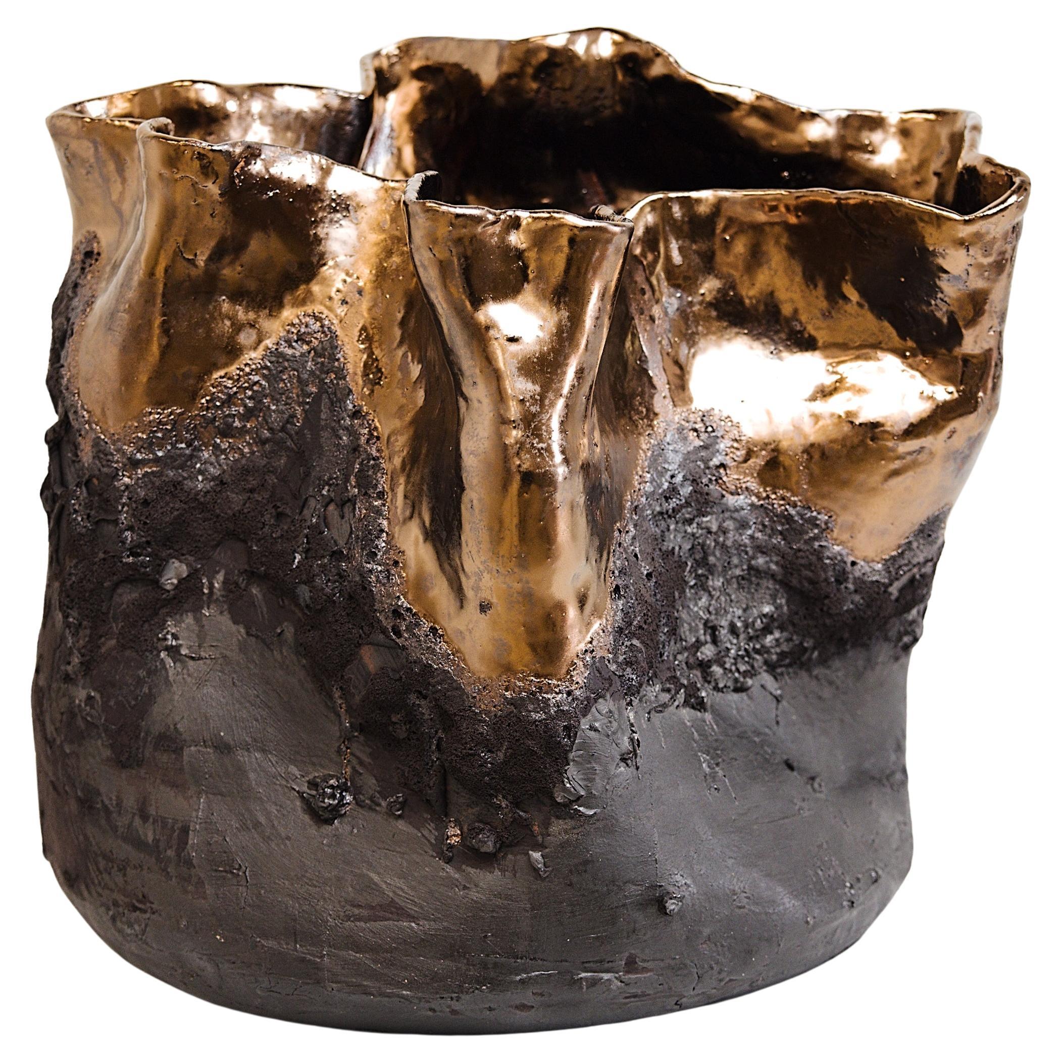 Vaso Forma con texture in lava nera