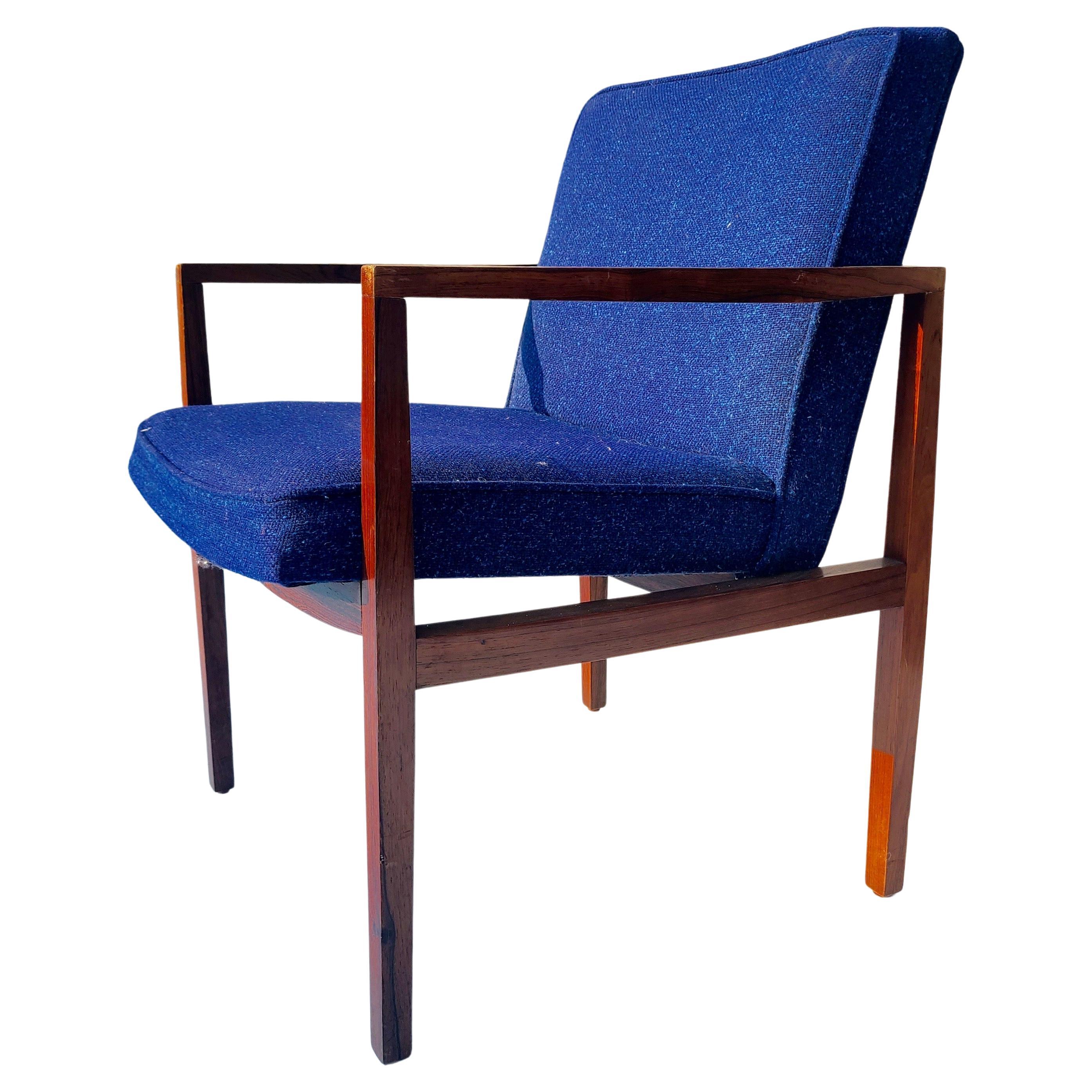 Offener Sessel aus Rosenholz von Lewis Butler Knoll im Zustand „Gut“ im Angebot in Fraser, MI