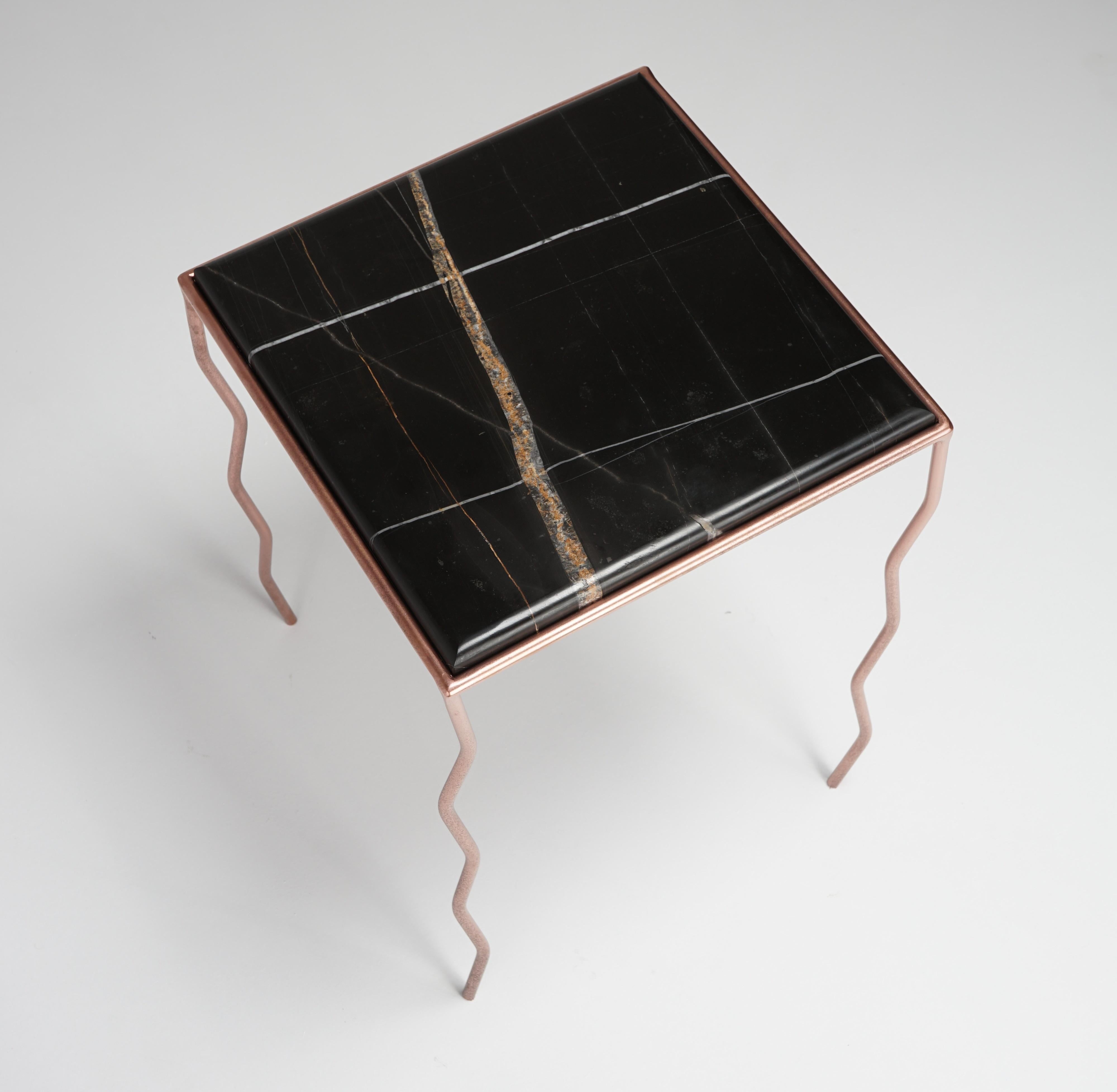 Forma Prima - Nero Noir Marmor & Kupfer Chrom im Zustand „Neu“ im Angebot in Campobasso, CB