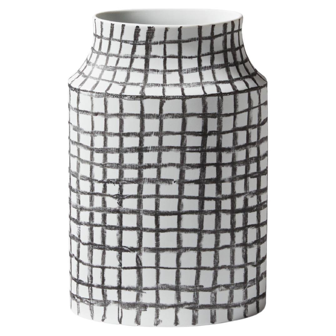 Formafantasma Post Scriptum Cachepot Reticolo Nero Piccolo Vase For Cassina In New Condition For Sale In Barcelona, Barcelona
