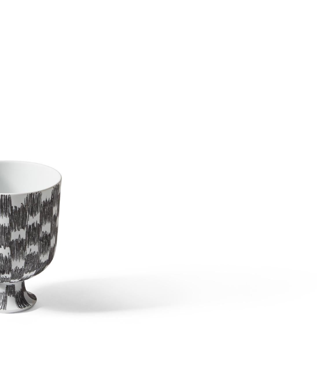 Italiano Formafantasma Post Scriptum Cachepot Scacchi Neri  Vaso per Cassina in vendita