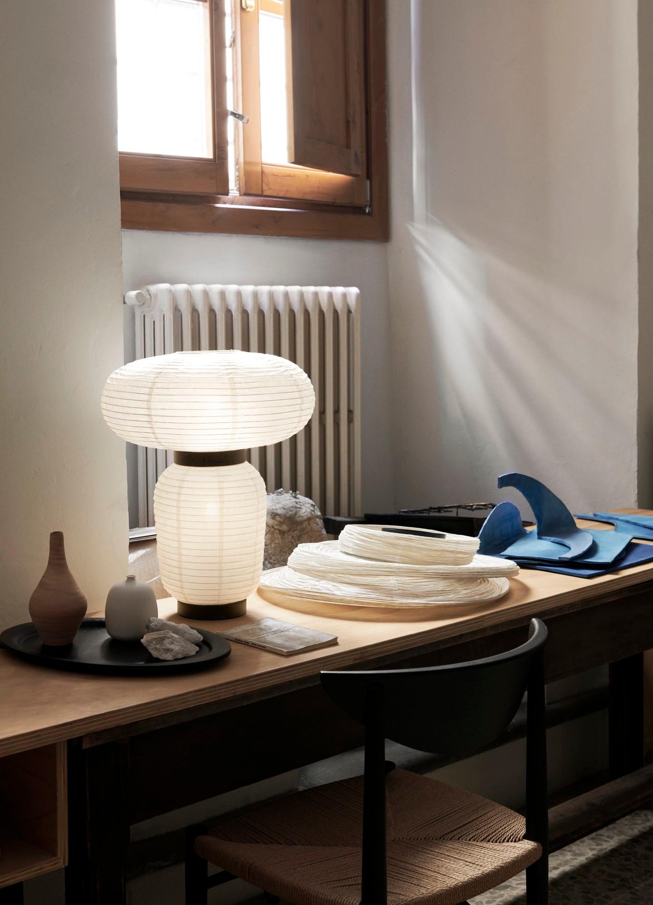 Hand-Crafted Formakami JH18, Ivory White, Table Lamp by Jaime Hayon for &Tradition For Sale