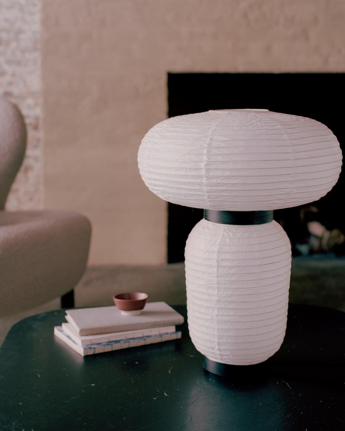 Formakami JH18, Ivory White, Table Lamp by Jaime Hayon for &Tradition  In New Condition For Sale In Dubai, AE