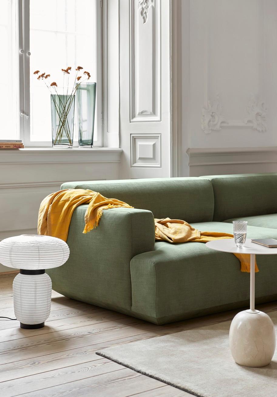 Contemporary Formakami JH18, Ivory White, Table Lamp by Jaime Hayon for &Tradition For Sale