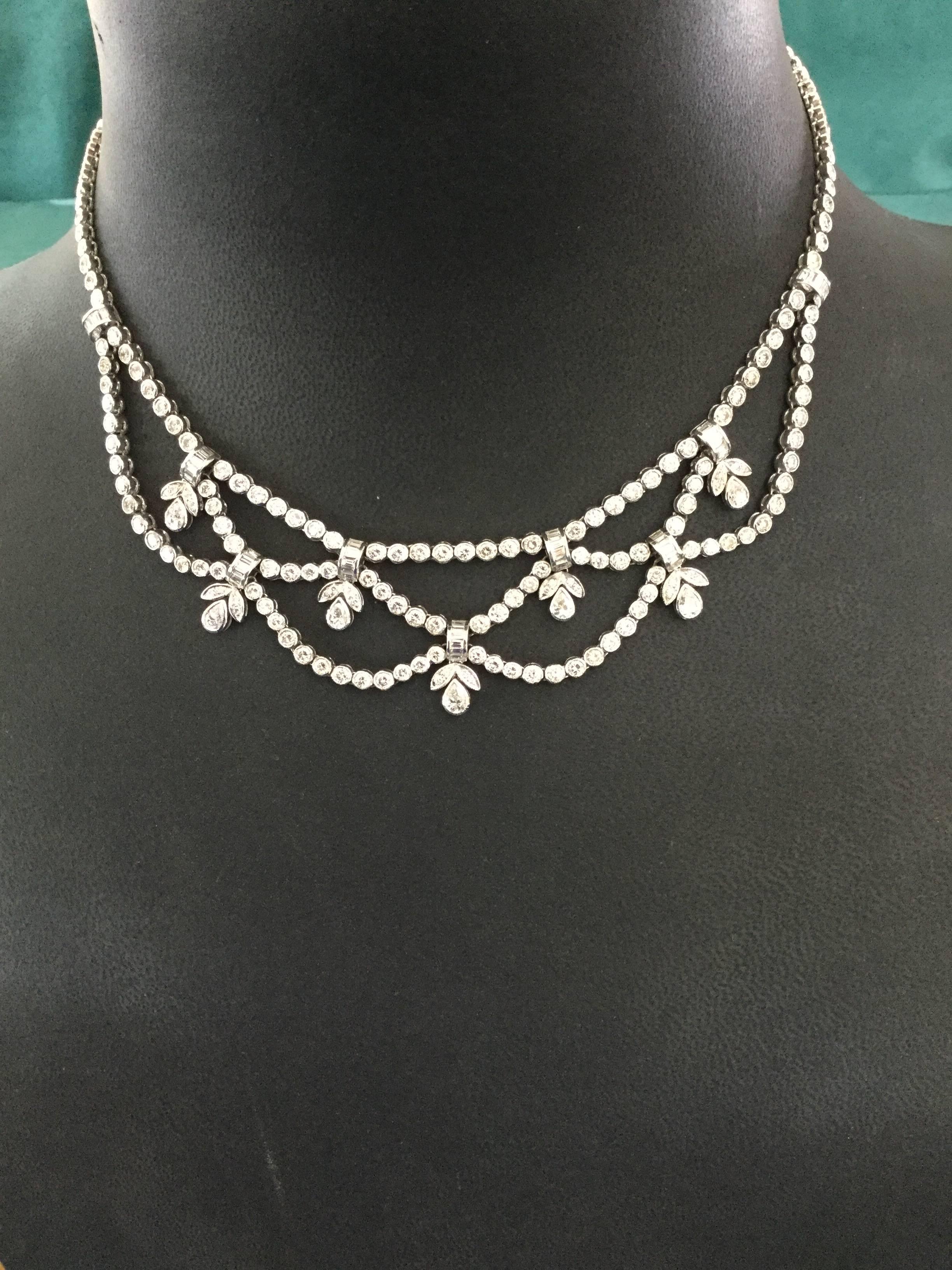 Formal Diamond Necklace In Excellent Condition For Sale In Spartanburg, SC