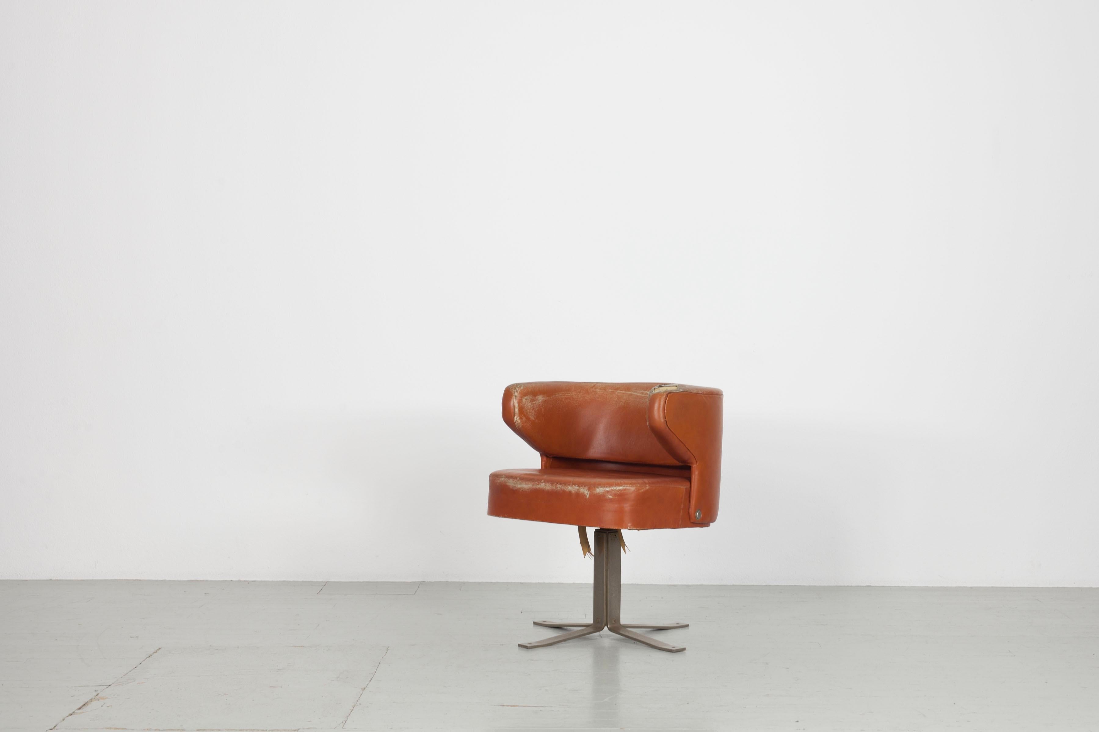 Late 20th Century Formanova Swivel Chair Modell Poney Designed by Gianni Moscatelli, 1960s For Sale