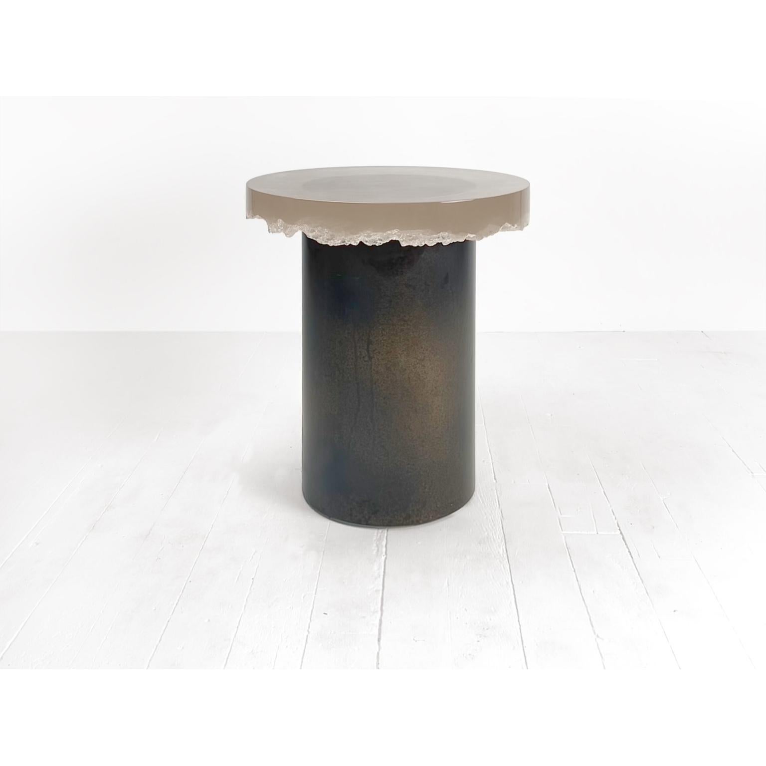 Mesa auxiliar Formations de resina, acero y pigmentos by Creators Of Objects en Nuevo estado para la venta en Geneve, CH