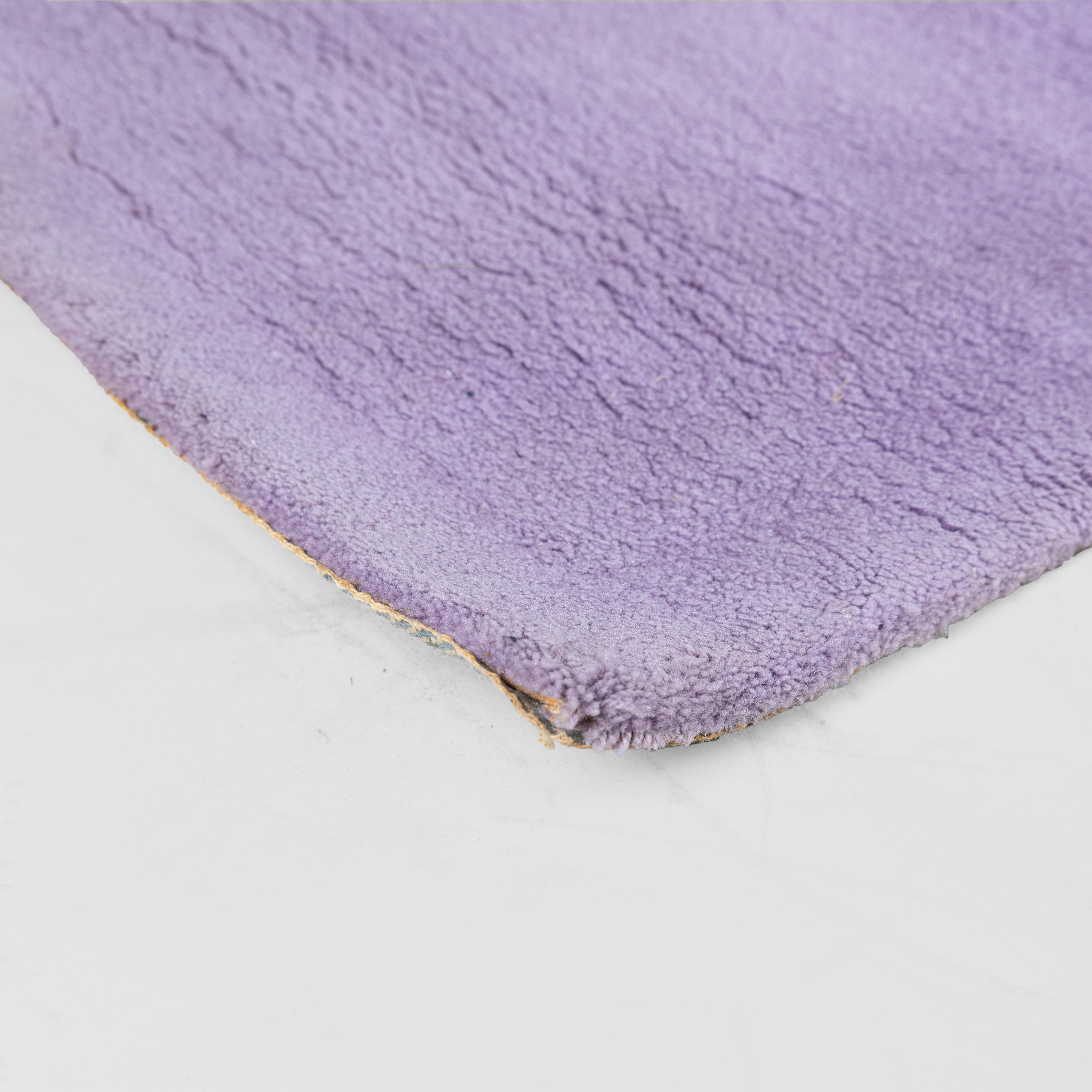 Tessile Forme celate Tappeto motivo astratto Agostino Goccione, Paracchi in vendita