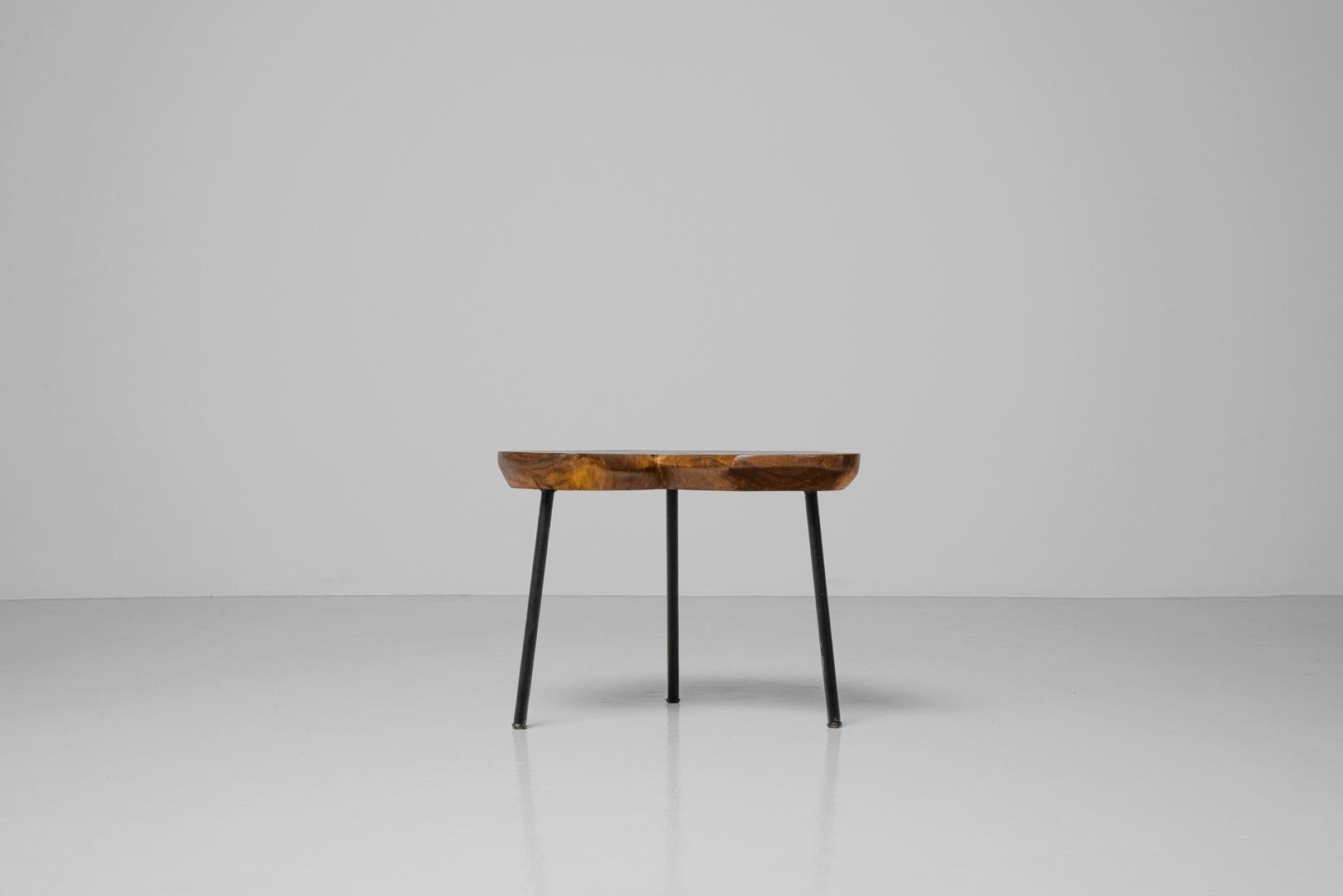 Metal Forme libre stool in elmwood France 1950
