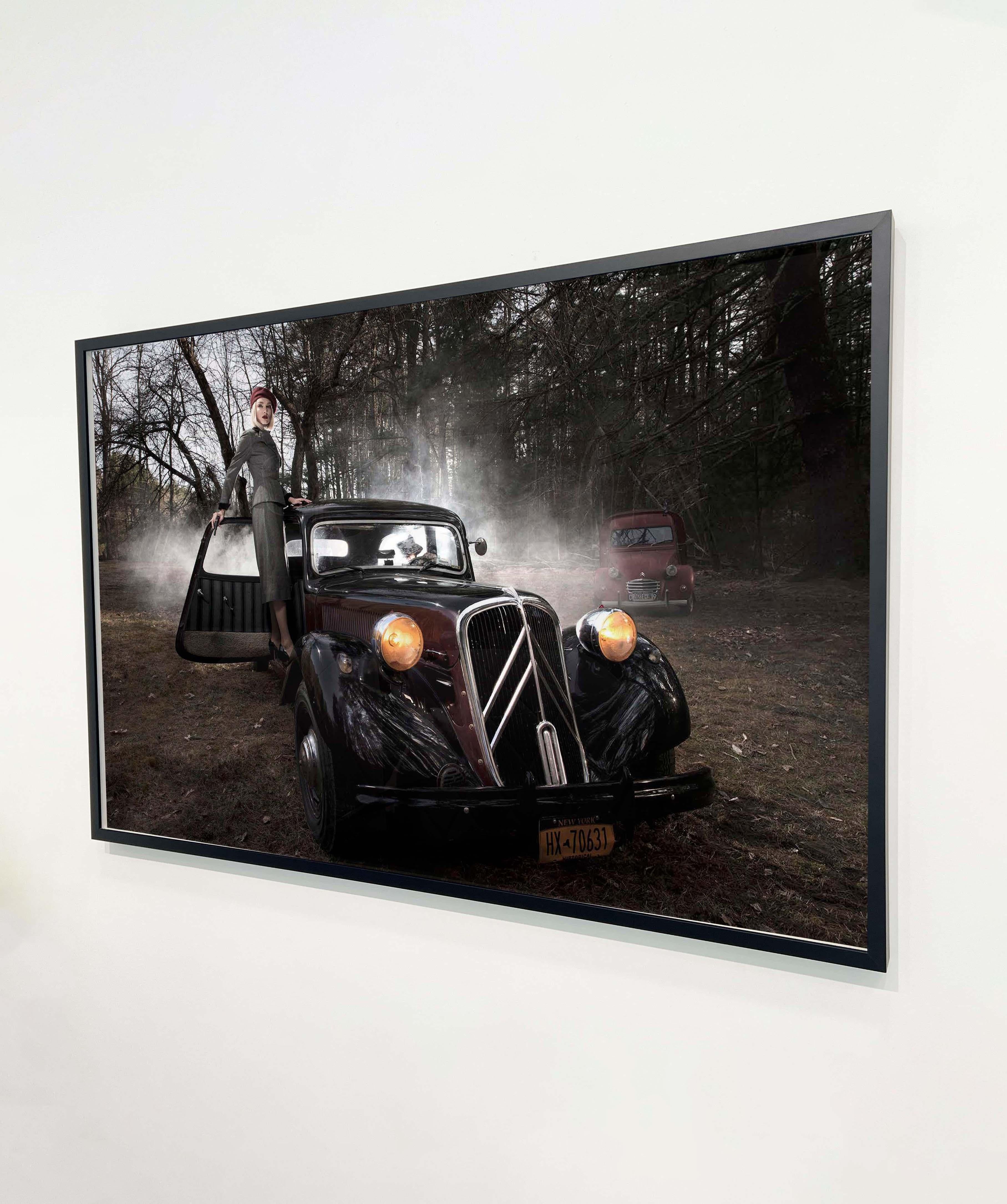 Embrasser mon assassin - Contemporain Photograph par Formento + Formento