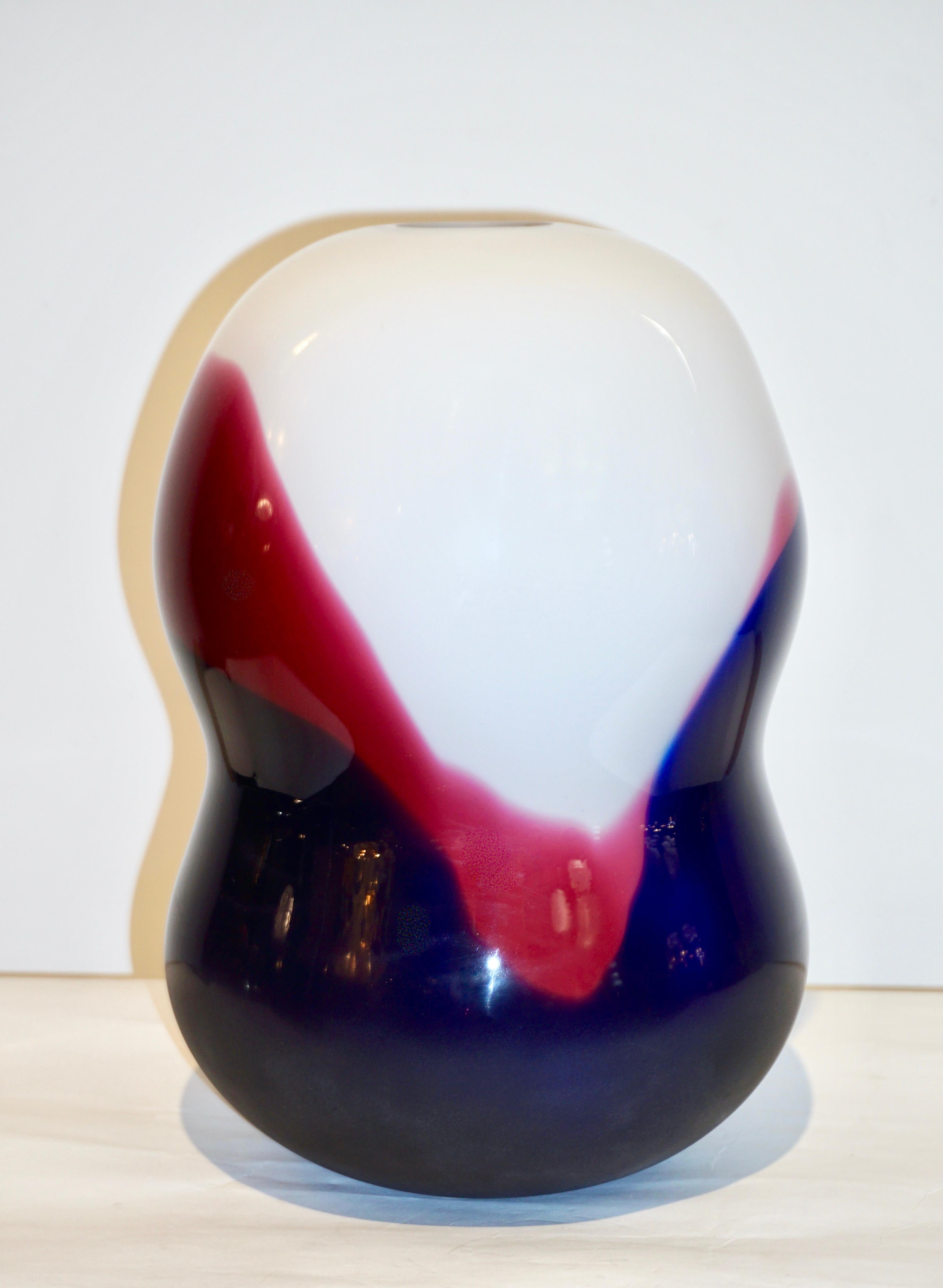 Blown Murano Art glass signed Formia, created exclusively for Roche Bobois Paris. The very modern minimalist design and execution are striking in the luxurious quality of glass, that resembles enamel, multi layers of glass on ivory white body