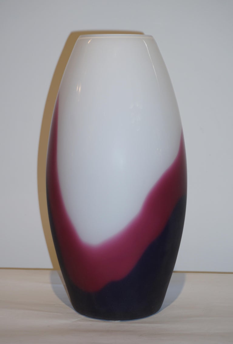 Hand-Crafted Formia 1980 Italian Vintage Purple Blue White Murano Glass Sleek Design Vases For Sale