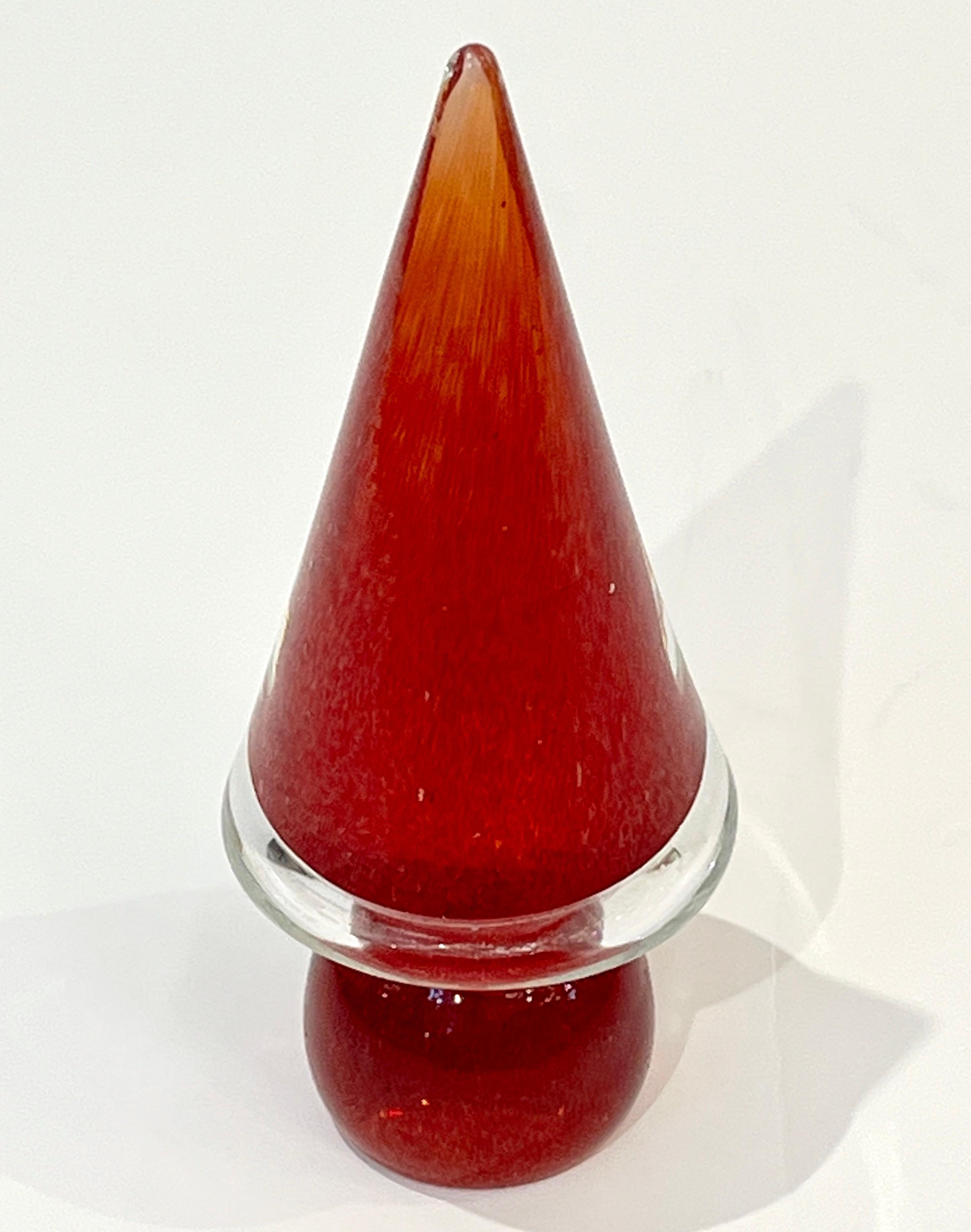 Christmas tree sculpture of organic sleek Minimalist cone design, in mouth-blown solid Murano glass, entirely handcrafted, a vintage Venetian creation. This piece comes from a private collection of different colored glass trees by Formia, some