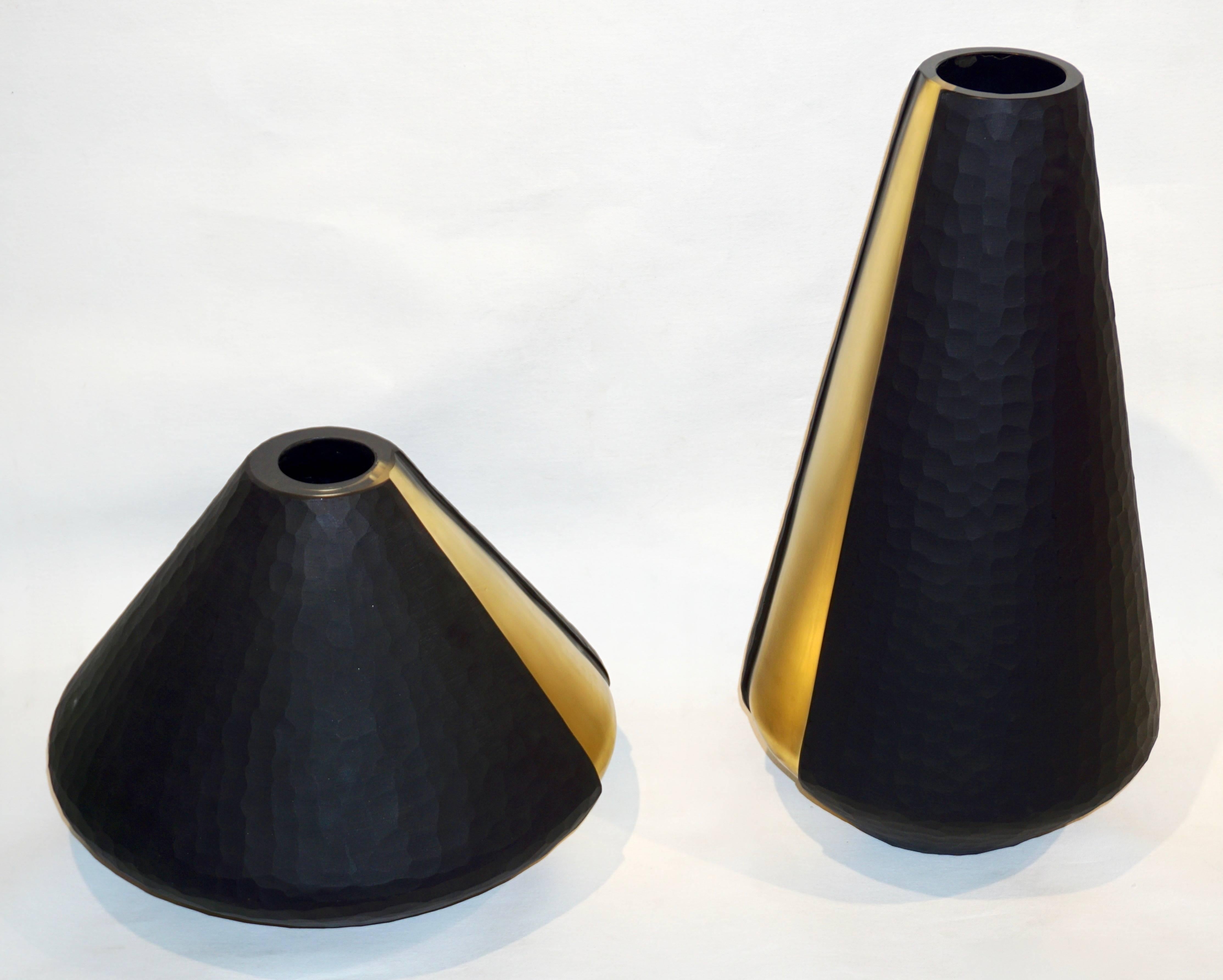 Hand-Carved Formia 1980s Organic Modern Black and Gold Leaf Battuto Murano Glass Sexy Vase