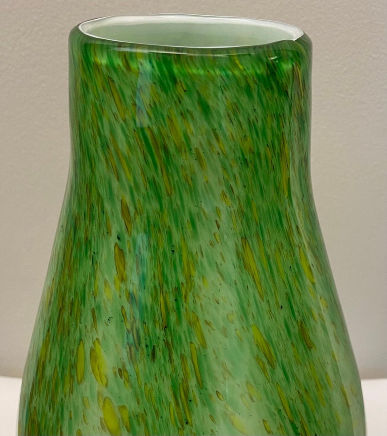 Formia 1990s Italian Green Spotted Murano Art Glass Vase Manner Hilton