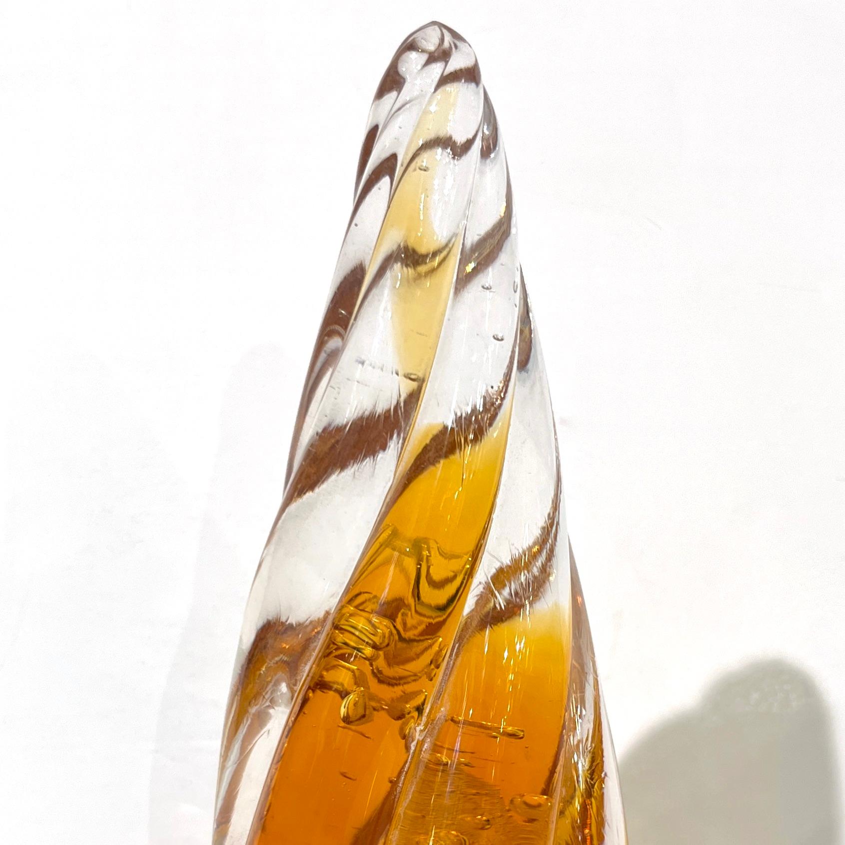 Fait main Sculpture d'arbre de Noël italienne en verre de Murano en ambre et cristal doré en vente