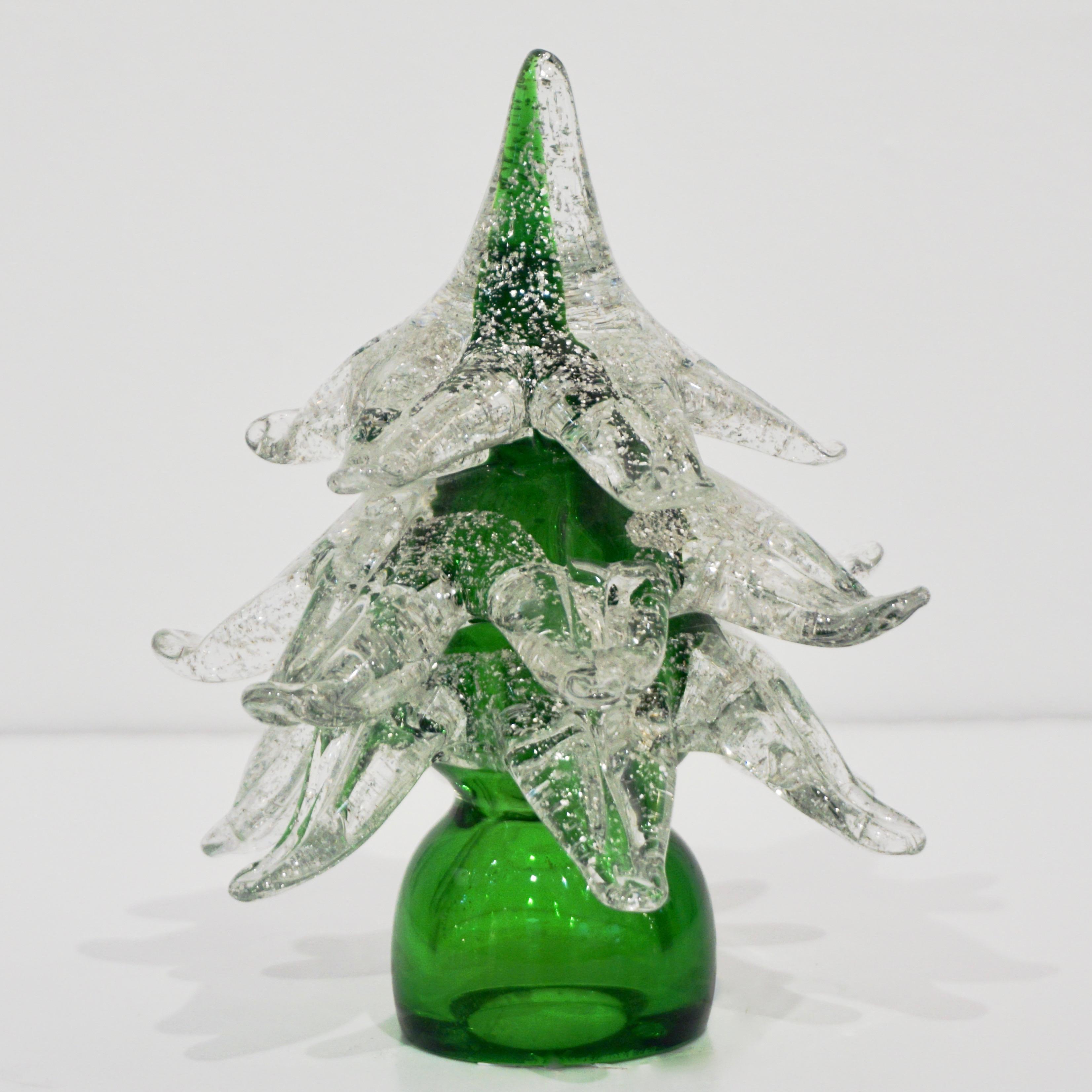 Hand-Crafted Formia Italian Vintage Green and Silver Murano Glass Christmas Tree Sculpture