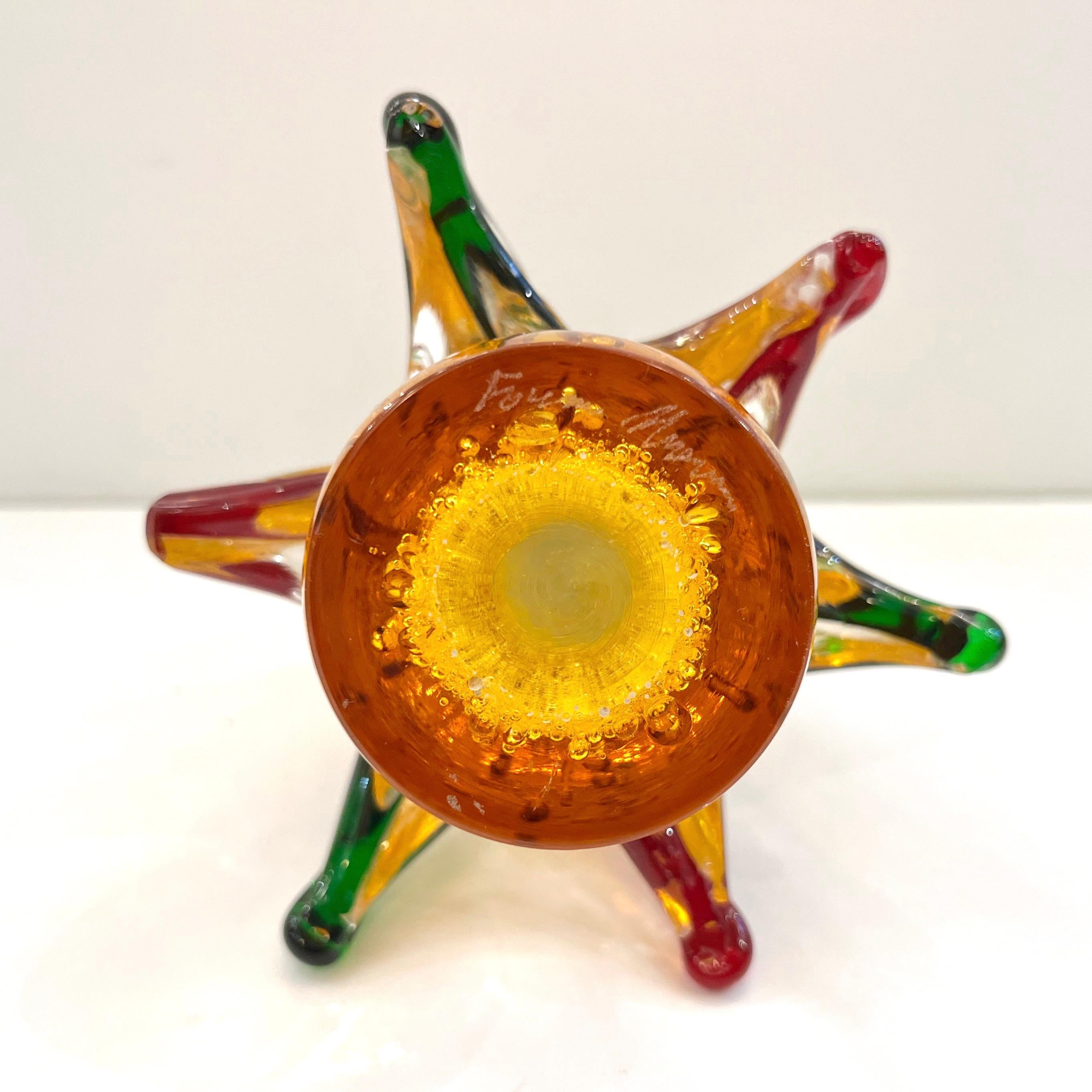 Formia Italian Vintage Red Green Amber Murano Glass Christmas Tree Sculpture In Excellent Condition For Sale In New York, NY