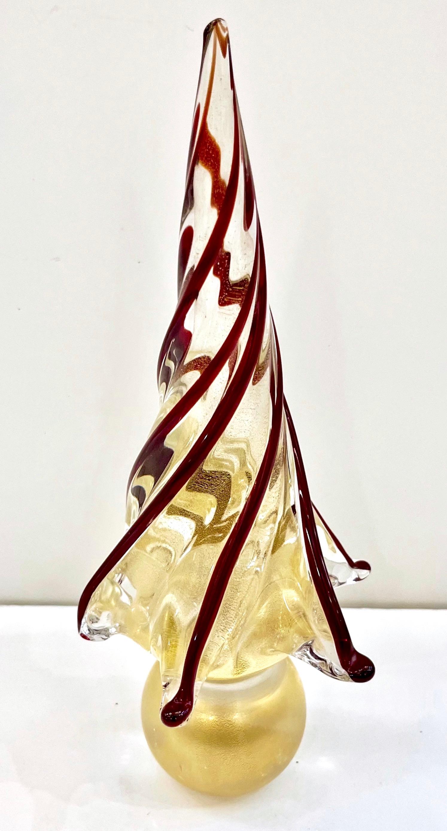 Italiano Scultura di albero di Natale in vetro di Murano Vintage Italian Glass Red Gold in vendita