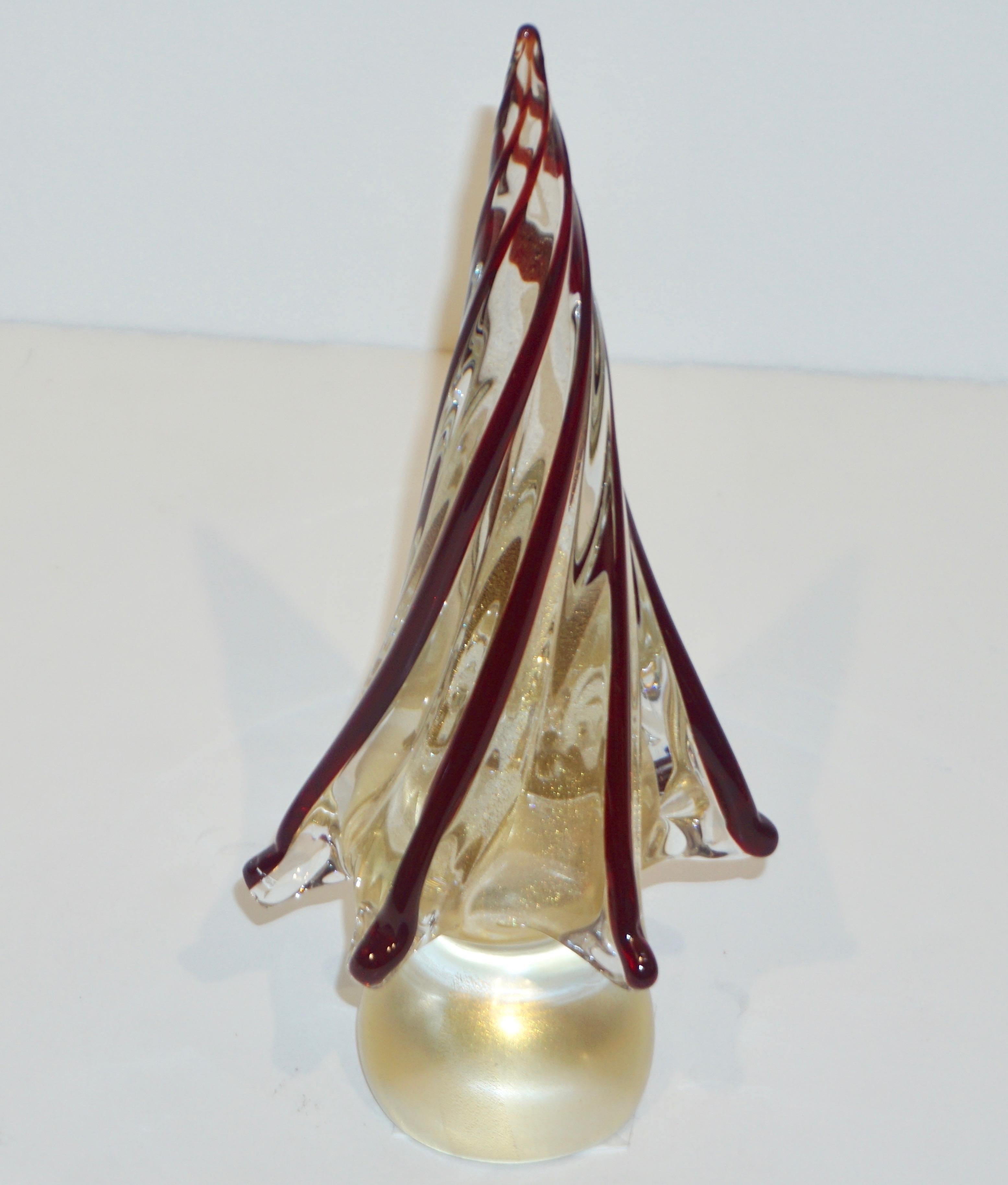 Formia Italian Vintage Wine Red Gold Murano Glass Christmas Tree Sculpture In Excellent Condition In New York, NY