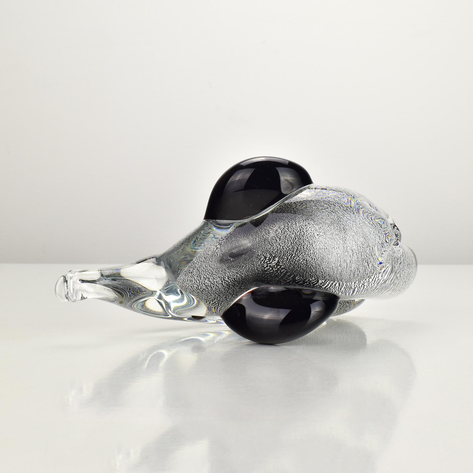 Fait main Formia Murano Glass Elephant Sculpture, Black & Clear Art Glass Silver Foil (Sculpture d'éléphant en verre de Murano, noir et transparent) en vente