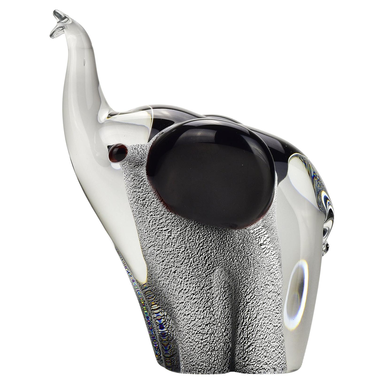 Formia Murano Glass Elephant Sculpture, Black & Clear Art Glass Silver Foil (Sculpture d'éléphant en verre de Murano, noir et transparent) en vente