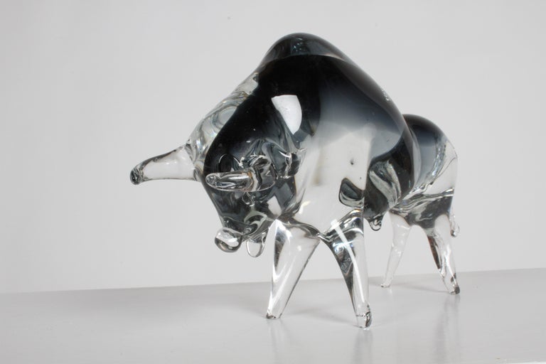 Formia Vetri Di Murano Italy, Large Clear and Smoke Grey Glass Charging  Bull For Sale at 1stDibs
