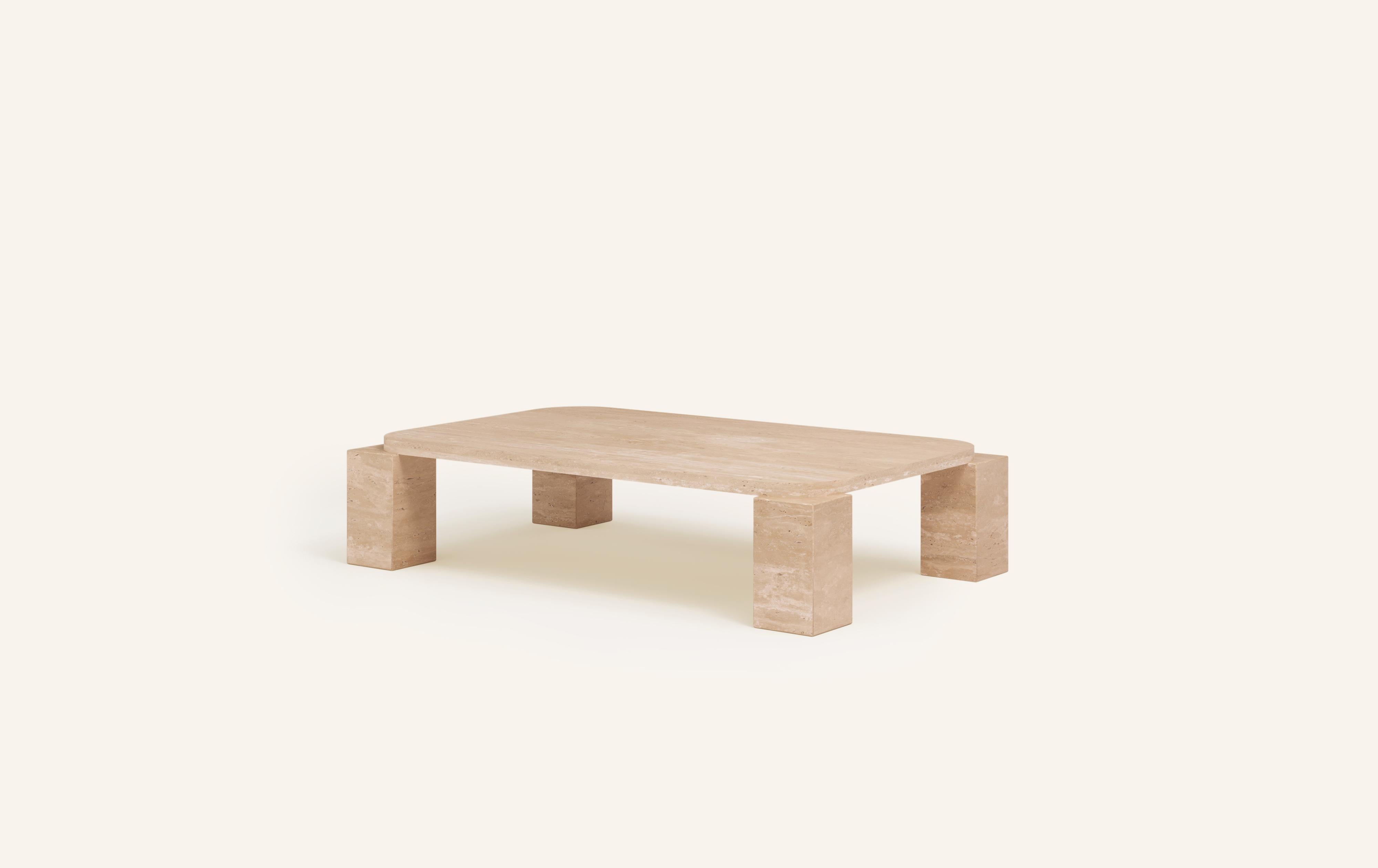 Organique FORM(LA) Cubo Rectangle Table basse rectangulaire 74 L x 44 W x 14 H Travertino Crema VC en vente