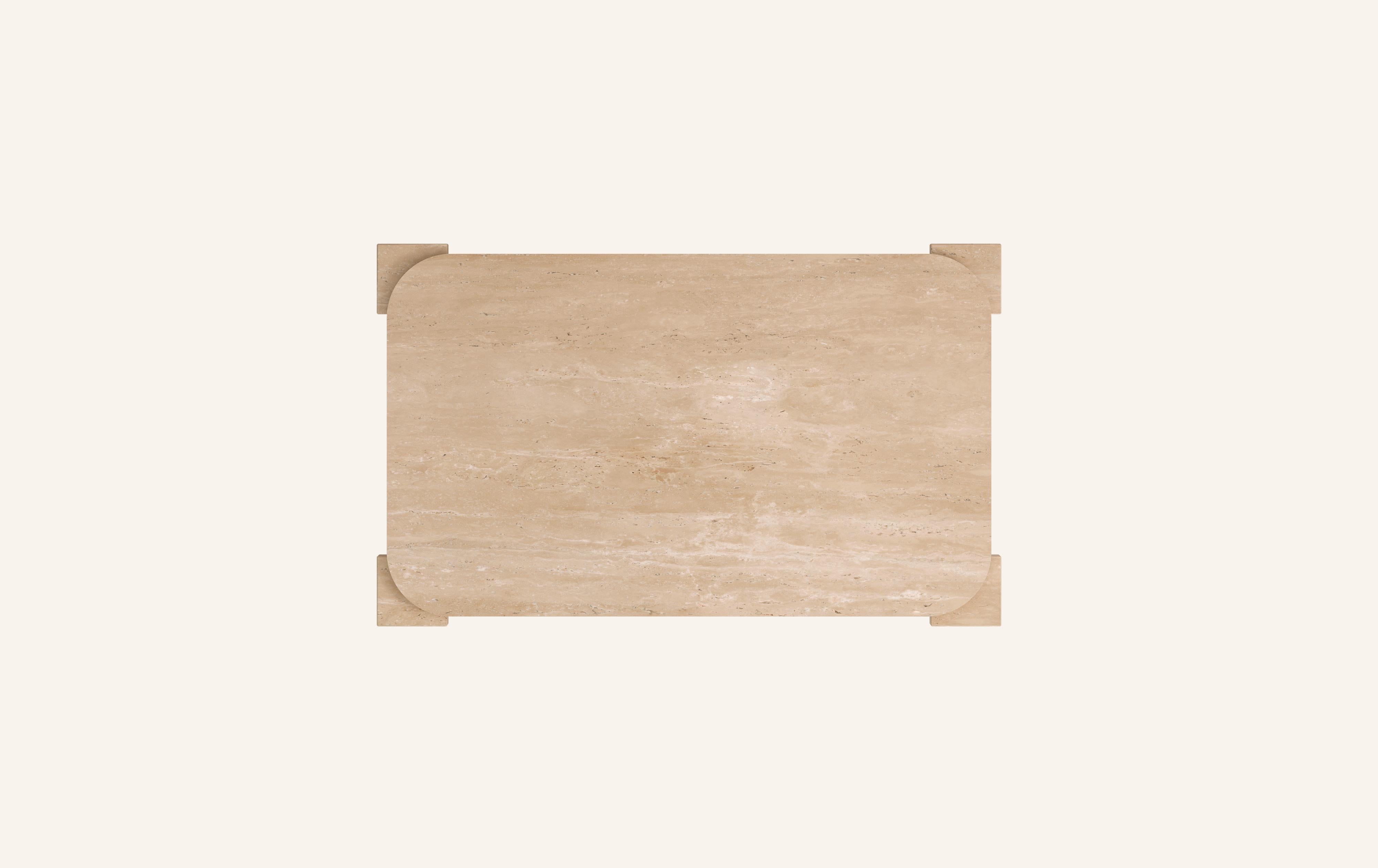 Américain FORM(LA) Cubo Rectangle Table basse rectangulaire 74 L x 44 W x 14 H Travertino Crema VC en vente