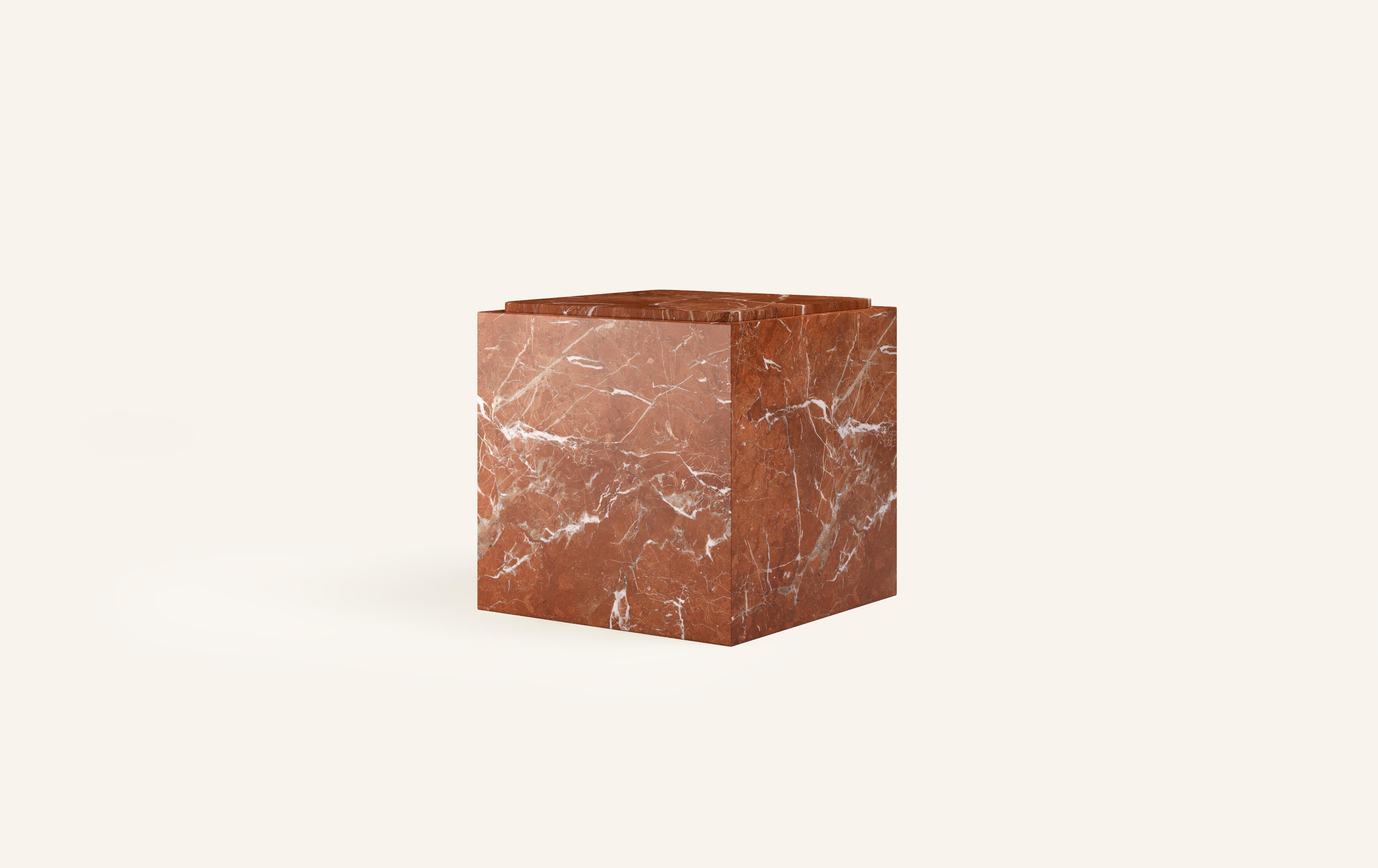 Organico moderno FORM(LA) Cubo Tavolino quadrato 22 