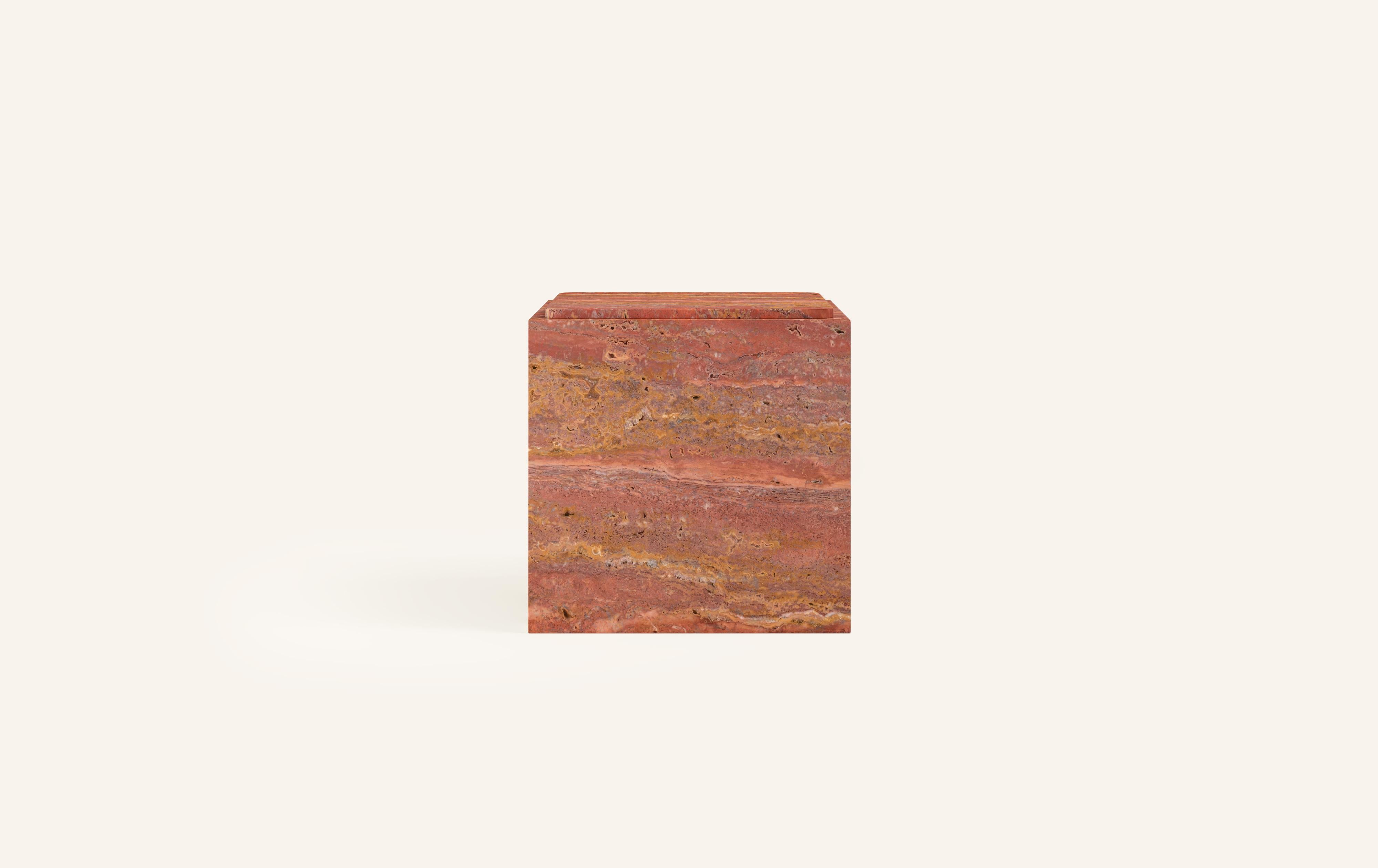 MONOLITHIC FORMS SOFTENED BY GENTLE EDGES. WITH ITS BOLD MARBLE PATTERNS CUBO IS AS VERSATILE AS IT IS STRIKING.

DIMENSIONS:
22”L x 22”W x 22”H:
- 3/4