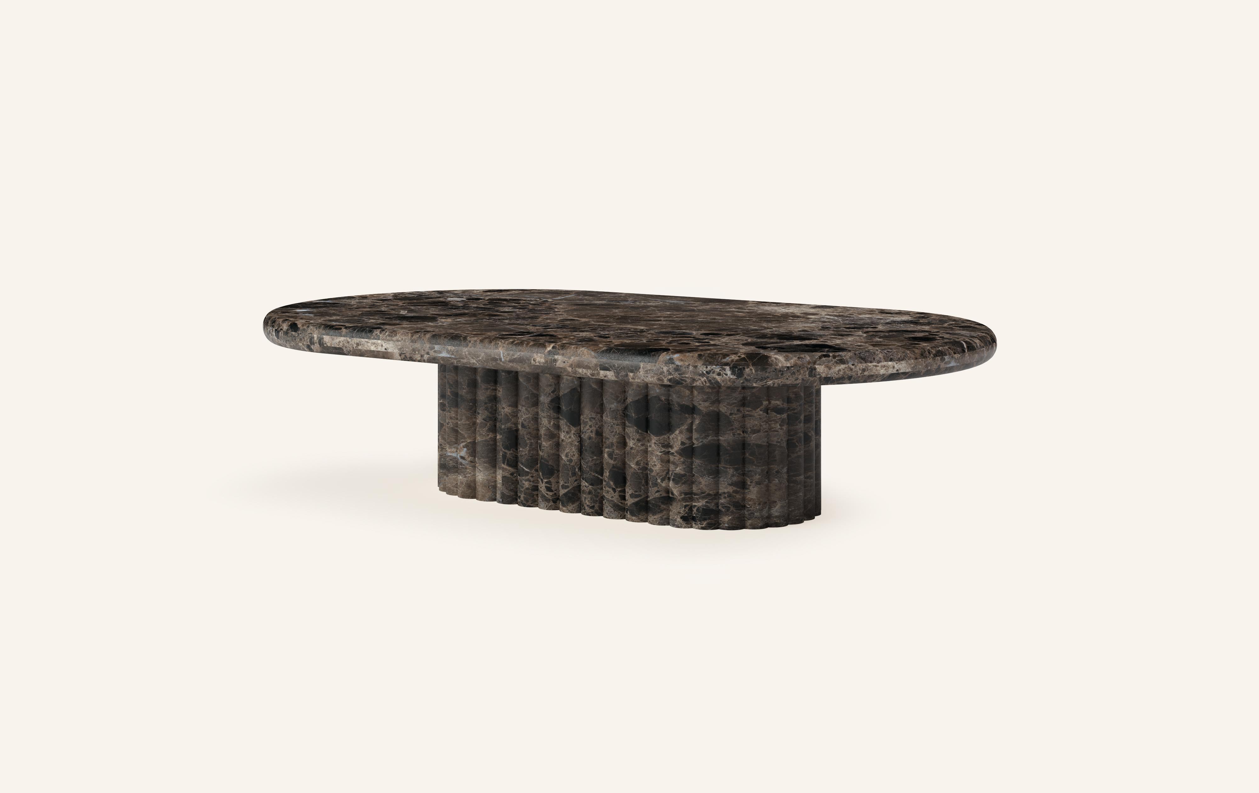 Organique FORM (LA) Table basse ovale Fluta 48L x 30W x 14H marbre Emperador foncé en vente