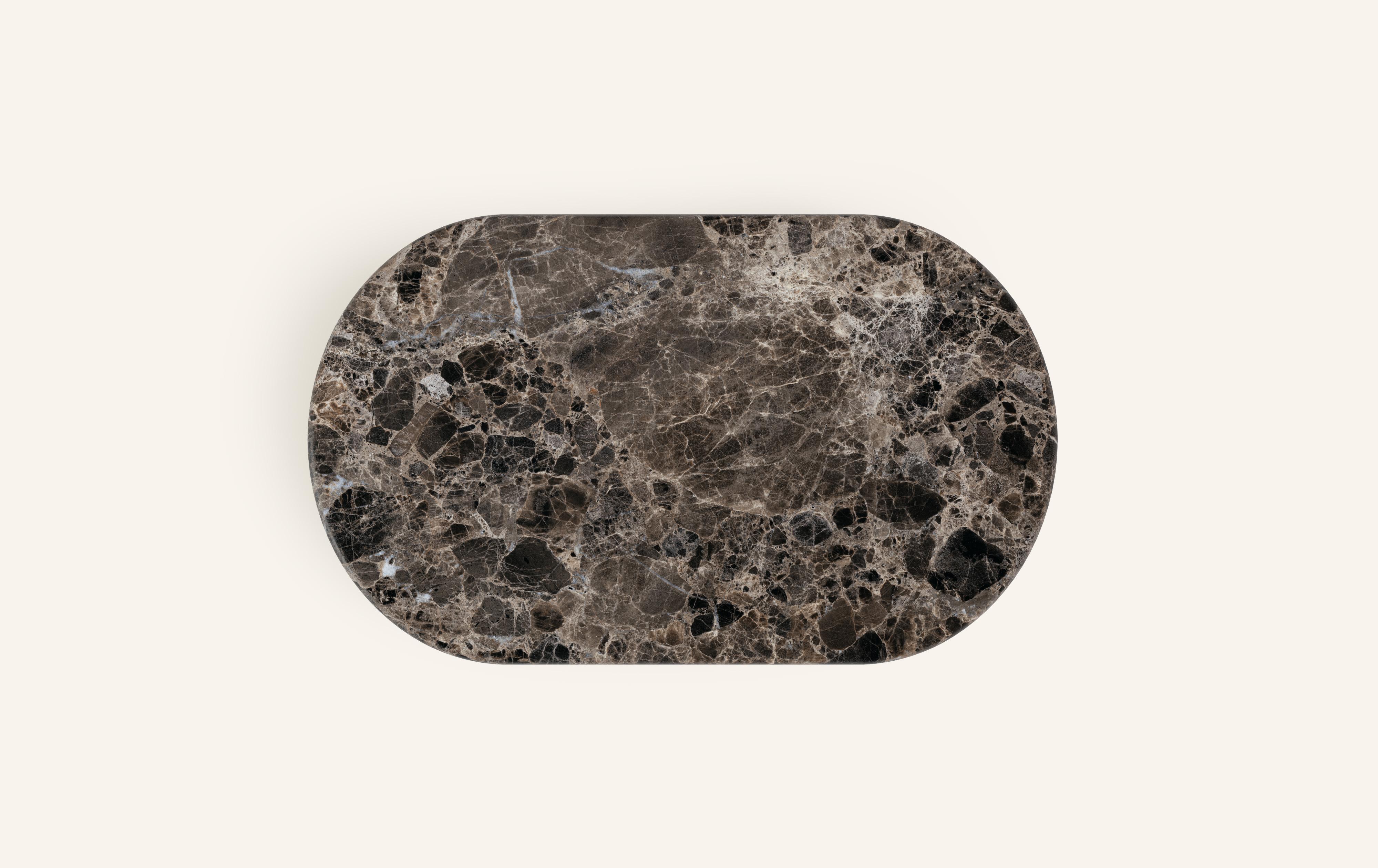 Américain FORM (LA) Table basse ovale Fluta 48L x 30W x 14H marbre Emperador foncé en vente